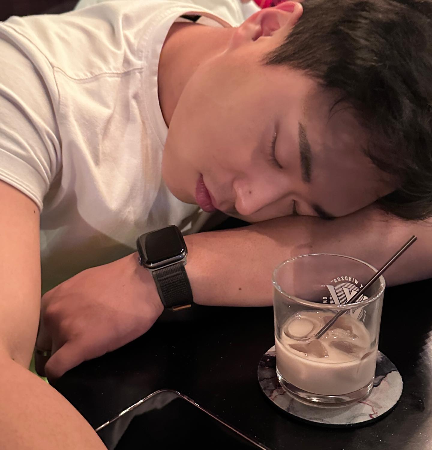자는 거 아니고 취하지도 않았어