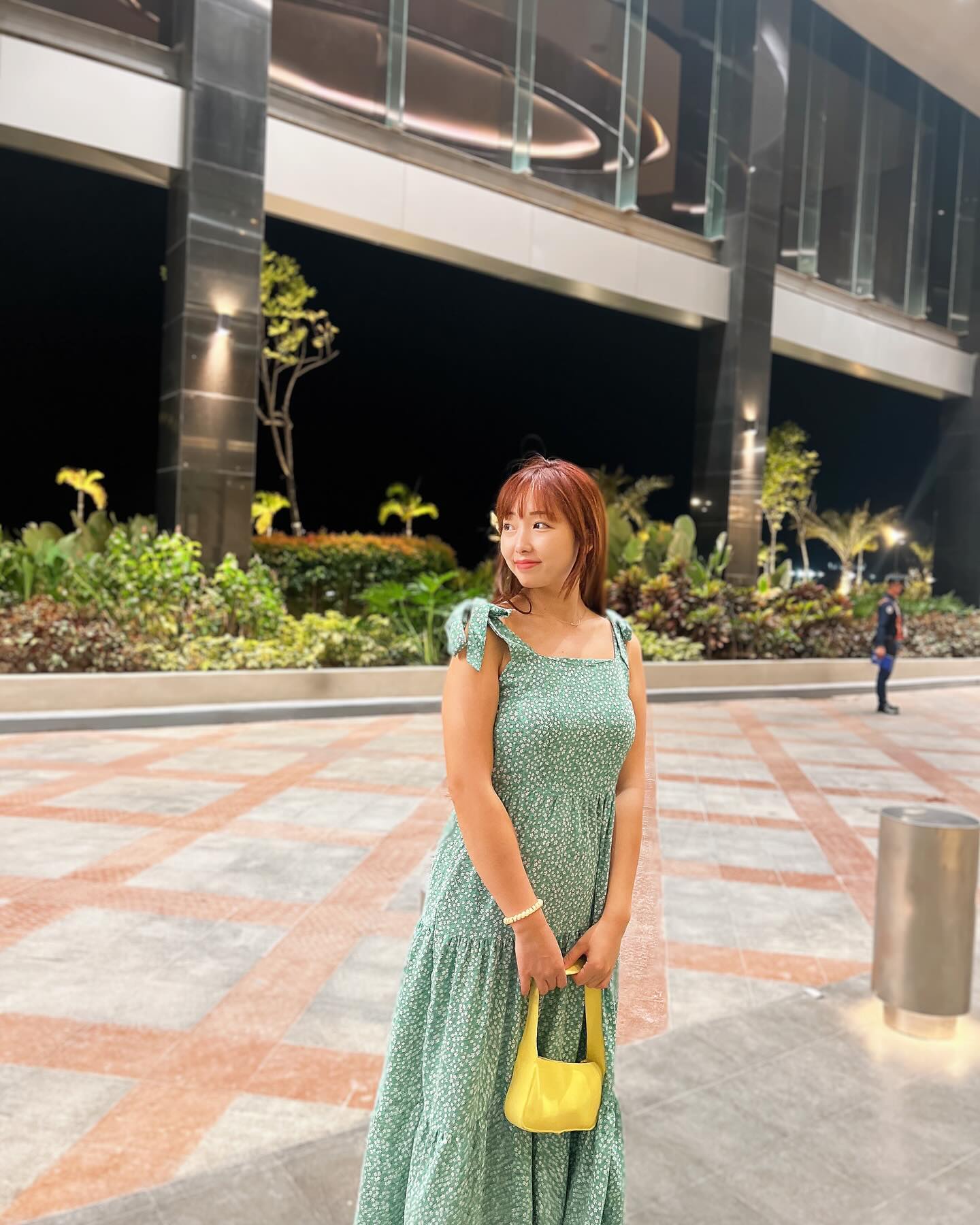 어렸을 땐 부모님께 의지해서 다녔노라면,
이번엔 부모님이 나에게 의지했던 첫 동남아여행💙

그리고, 아빠가 담아준 나의 모습💚

#비키비키#린데니_패션#린데니_세부#휴양지원피스#원피스코디#여름원피스#제품제공#2023린덴