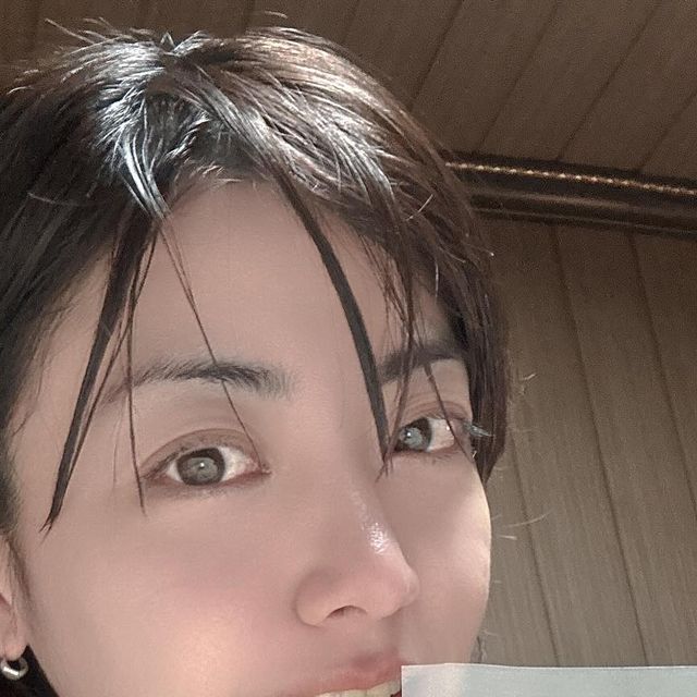 부산 바이크 타는 여자 & 디자이너 & 모델 on Instagram: "#협찬 입니다! 텐제로 솔루션 너리싱 허니 시트 마스크에용! 푸석푸석 이렇게 날씨변화가 극심한 환절기에 딱인 마스크! 꿀성분이 가득