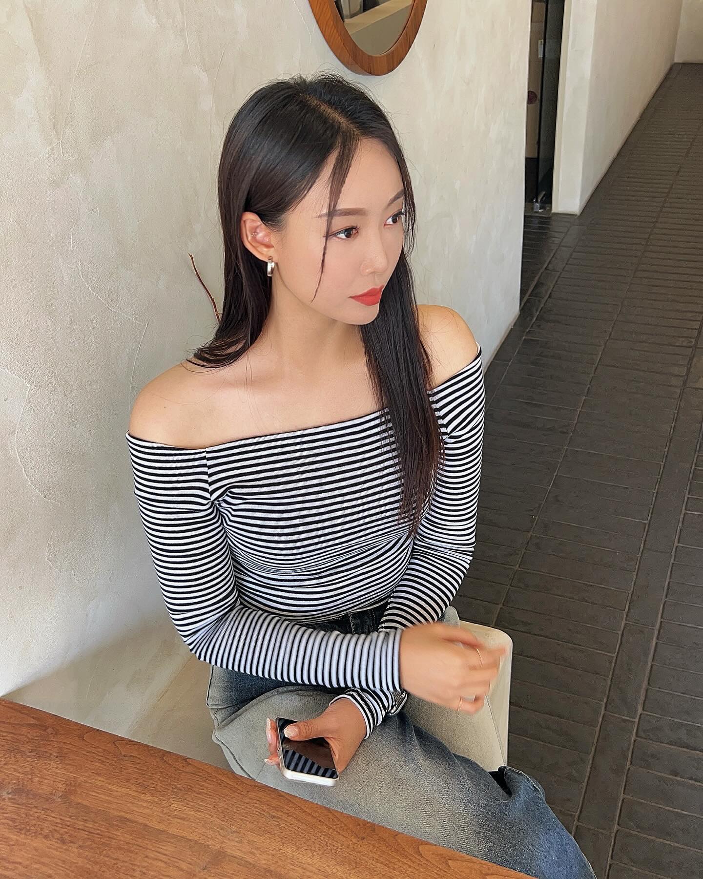 아침저녁은 추운데 낮에는 왜 더워요,,🤔 가을은 마자연?🍂

#런오브더밀 #런오브더밀카페 #수완지구카페 #광주카페 #광주카페투어 #얼스타그램셀카 #얼스타그램인가봉가 #광주 #수완지구 #카페스타그램
