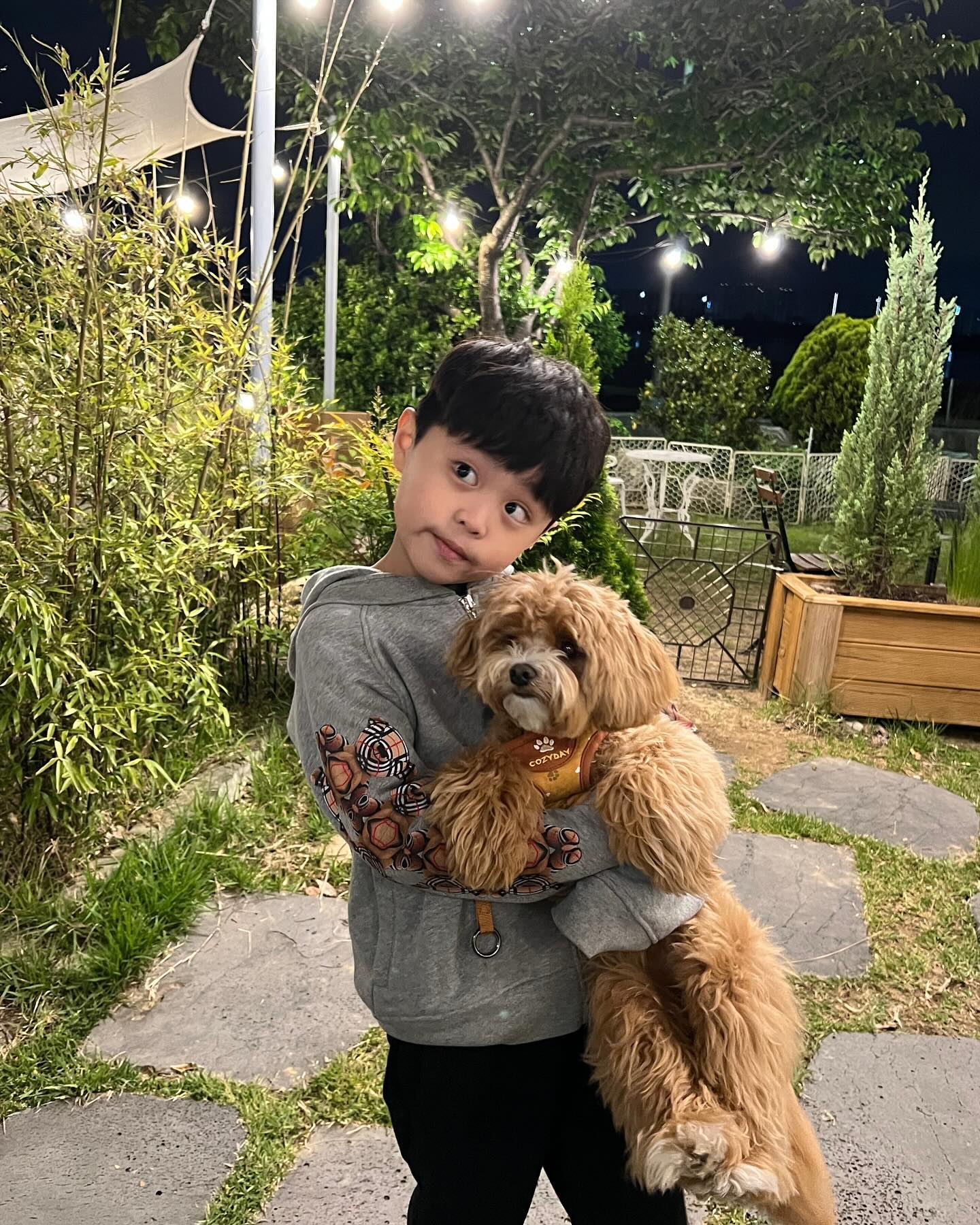 초2 형아랑🙈

어린이날 벌써부터~ 기대 만땅인 울아들🙈

👩🏻: 엄마는 5월이 진짜 좋아😓
어린이날,어버이날,스승의날  촤하하하🙈

#어른이날은없나요🤷‍♀️ 
#엄마랑아들이랑
#낼힘들어도화이팅하자구요😂