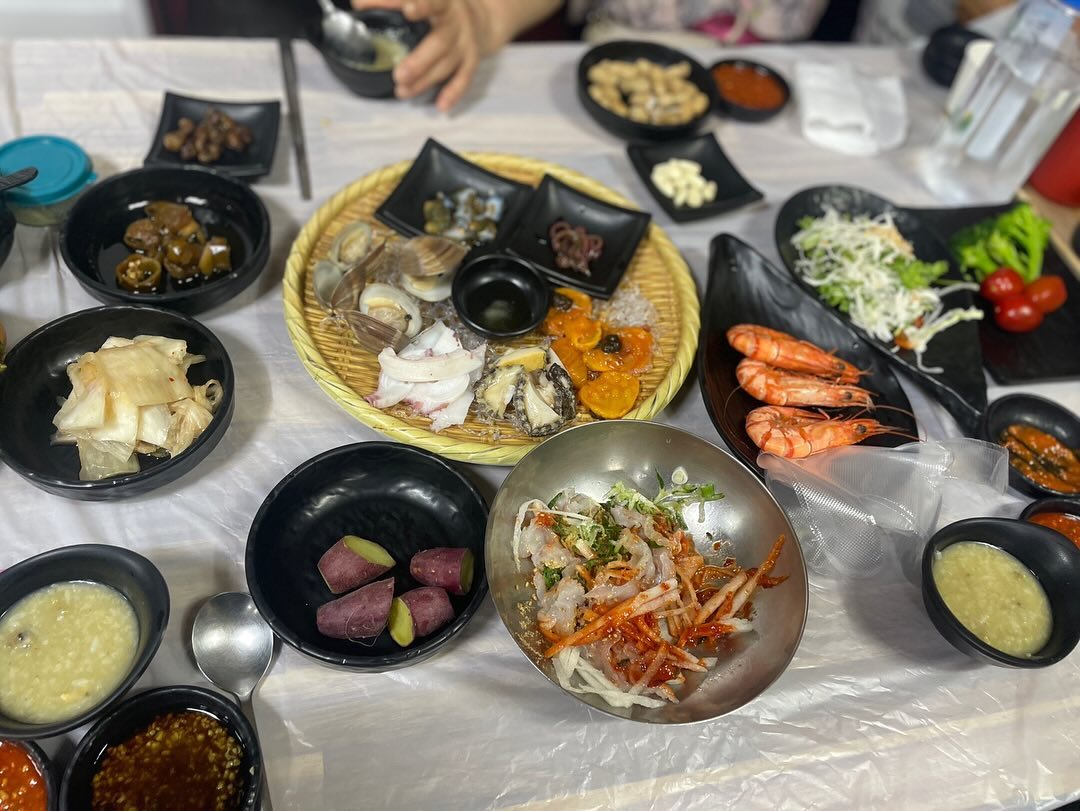 지지난주 주말
오랜만에 내동생와서 죽도시장에서 회한접시....
난 니가 자주 집에 왔으면 좋겠당🫶🏻
.
.
.
.
#지난피드#포항#죽도시장#동양횟집#맛집#맛집추천#좋아요