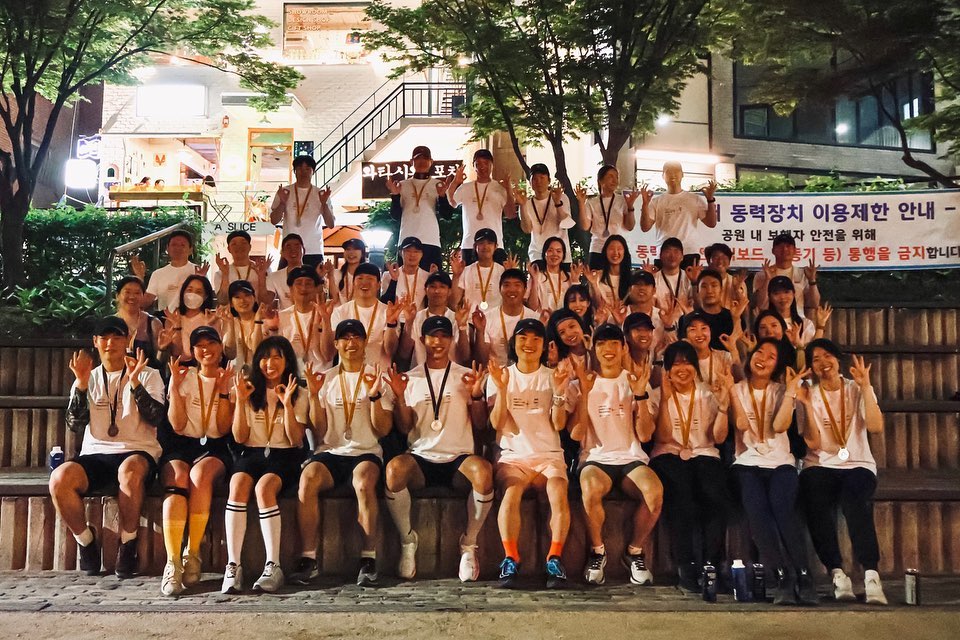 x 119reo 

공유해주신 사진으로 1번 더 !

전국에 계신 소방관님들 
항상 존경하고 감사합니다 🙏🏽

러닝도 재밌었지만 또 하나의 꿀 잼
더솔져스 홍범석 VS 피지컬 100 김민철 
긴장감 넘치는 끝말잇기 𐂐( ˆoˆ )𐂐

❝ 기억에 _______ 남다. ❞

-------------------------------------
국제 소방관의 날 기념 전시 : 기억에 용기 남다.
5월 1일 - 14일 (2주간) 12:00-2100
📍오브젝트 서교점 - 마포구 서교동 326-2
------------------------------------

아! 그리고 여기 
포춘쿠키 맛집이에요 🥹💗