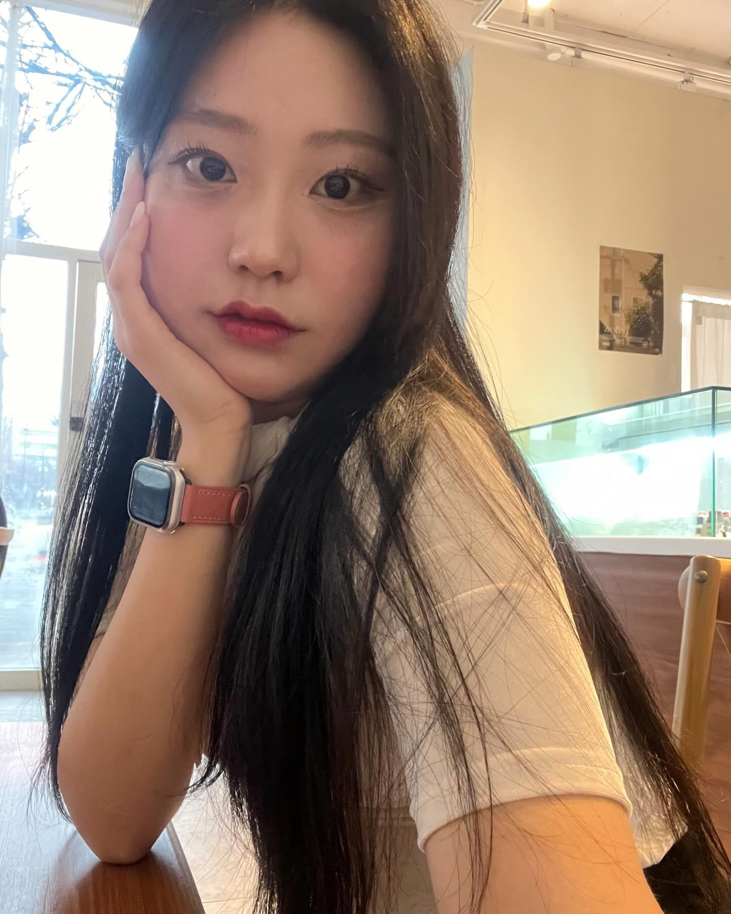 #광고 lloyd_thegift 

💝로이드에서 애플워치 가죽스트랩을 선물해주셨어요⌚️
제가 핑크색을 정말 좋아하는데 마침 핑크색이 딱 와서 너무 행복했어요 ㅠㅠ 

✨마감 퀄리티가 너무 깔끔하고 좋았습니다. 그리고 로이드만의 완성도 높은 고급진 가죽 마감에 정성스러운 기프트박스까지 덤으로 주셨어요! 

✨이번 연말 선물로 로이드 스트랩 어떤가요? 올 한해 감사했던 분들께 마음을 전해보아요 :) 🎁

https://m.lloydgift.com/productList/commonProductList?categoryIdx=14007

#로이드 #애플워치 #애플워치스트랩 #로이드애플워치스트랩 #애플워치스트랩추천