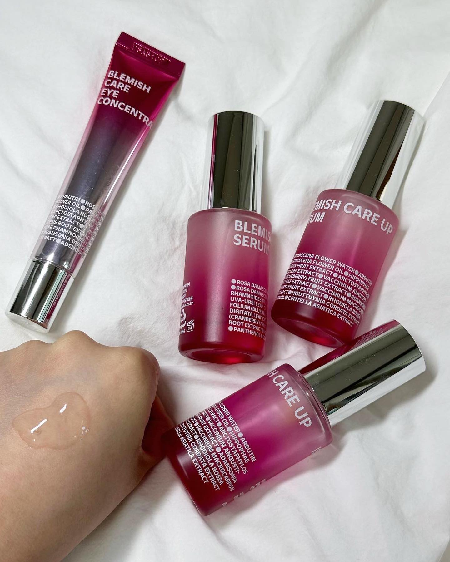 #productreview
ISOI
Blemish Care Serum

This product is really famous, so many people know!I really like this product.I feel like this production is becoming a little bit of my skin, I'm going to see the effect!It feels clear and transparent and transparent.✨🫧
And cosmetics ingredients are so nice🩷Since summer came here, we're so powerful, everyone uses this product🧸🤍

ෆ Personal opinion ෆ 
Skin tone improvement⭐️⭐️⭐️⭐️⭐️
Stimulation
Removing blemishes⭐️⭐️⭐️⭐️
Whitening⭐️⭐️⭐️

Price: 49000won(35ml)
(It seems to have a lot of planned discount sales!)
#beautytips #cosmetics #makeup #뷰티#뷰티팁 #화장