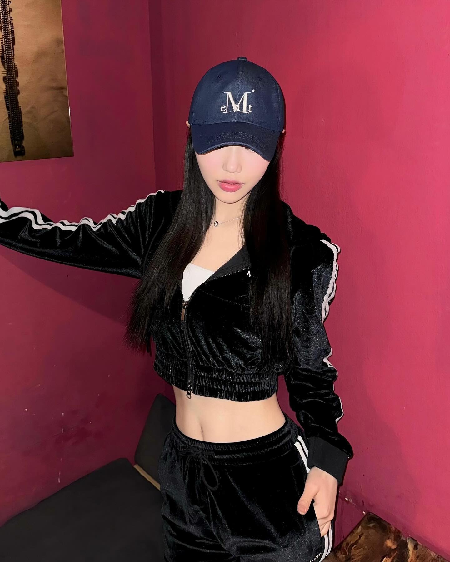 #협찬 mu_cent 
쓰자마자 소두인 척 가능한 무센트 볼캡 🧢🖤