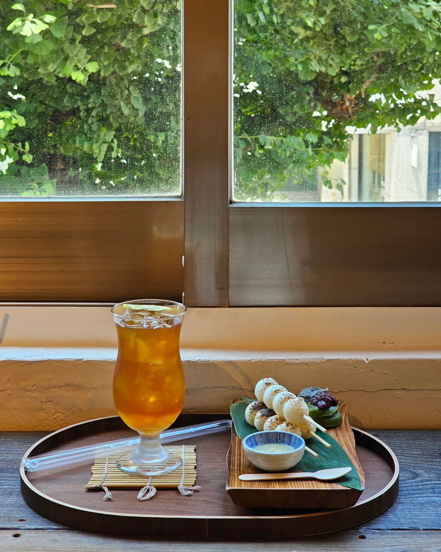 옆테이블이 시끄러웠던거 빼면 좋았던 카페☕️
분위기도 고즈넉하고 차도 맛있었던 💛
다음에는 빙수 먹어봐야지

#강릉카페 #시만차