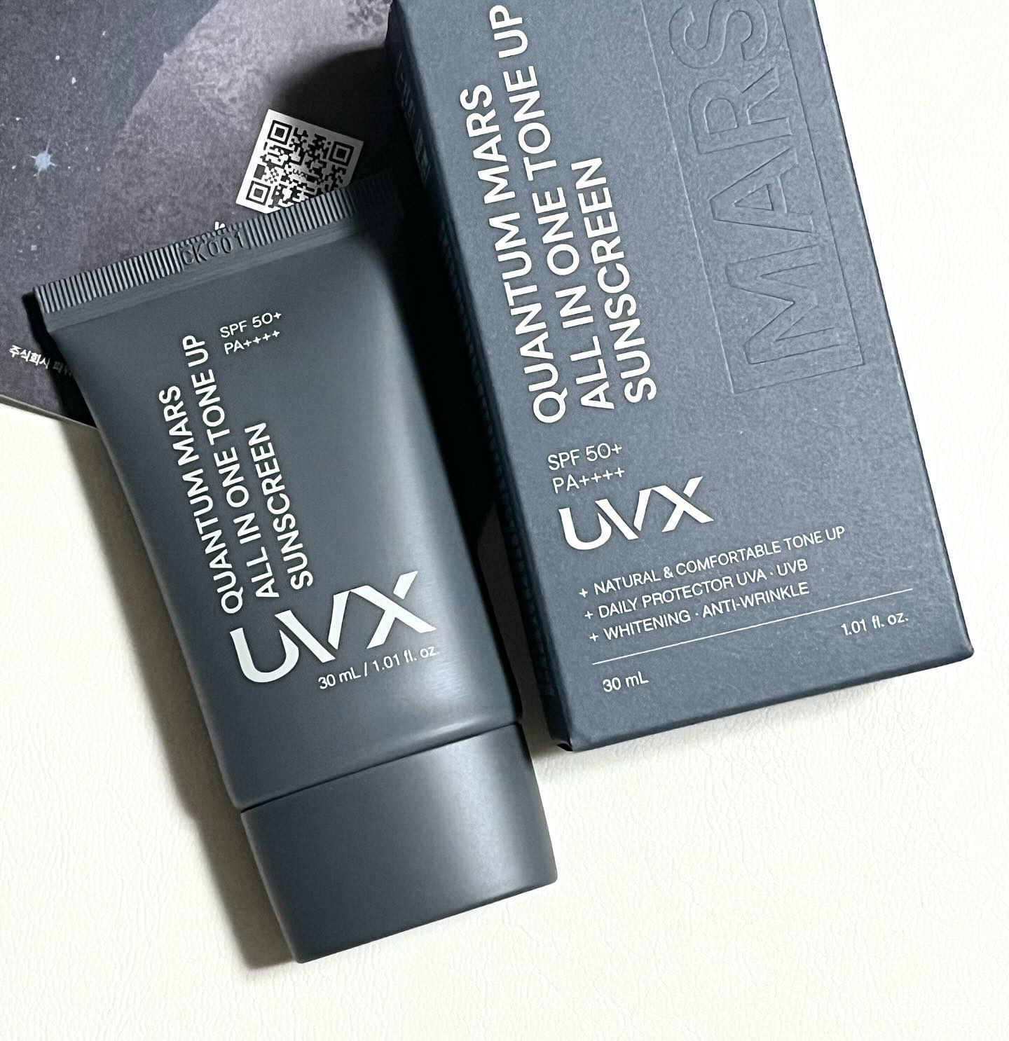 #할인구매 uvx_suncare #올인원선크림 #UVX
평소에 톤업 선크림 너무 찾고있었는데
요렇게 미니미니하고 컴팩트한 사이즈 :)
다른 선크림에 비해 청량한 수분감과
소프트한 피부 톤업까지 가지구 있어서
남녀노소 구분 없이 사용할 수 있어서 좋아요!!
징크옥사이드 함유한 무기자차로
피부 진정부터 톤업까지 한번에 가능한 올케어!
비타민 펩타이드 솔잎유래 성분을 함유 하고
있어서 믿고쓸 수 있는 제품이예요!
#데일리선크림 #음식 #톤업선크림 #선스크린 #남자화장품 #신상품나왔을땐 #패션 #남자친구선물  #무기자차 #먹방 #코덕 #자외선차단제 #디자인 #08L #뷰티 #남성화장품