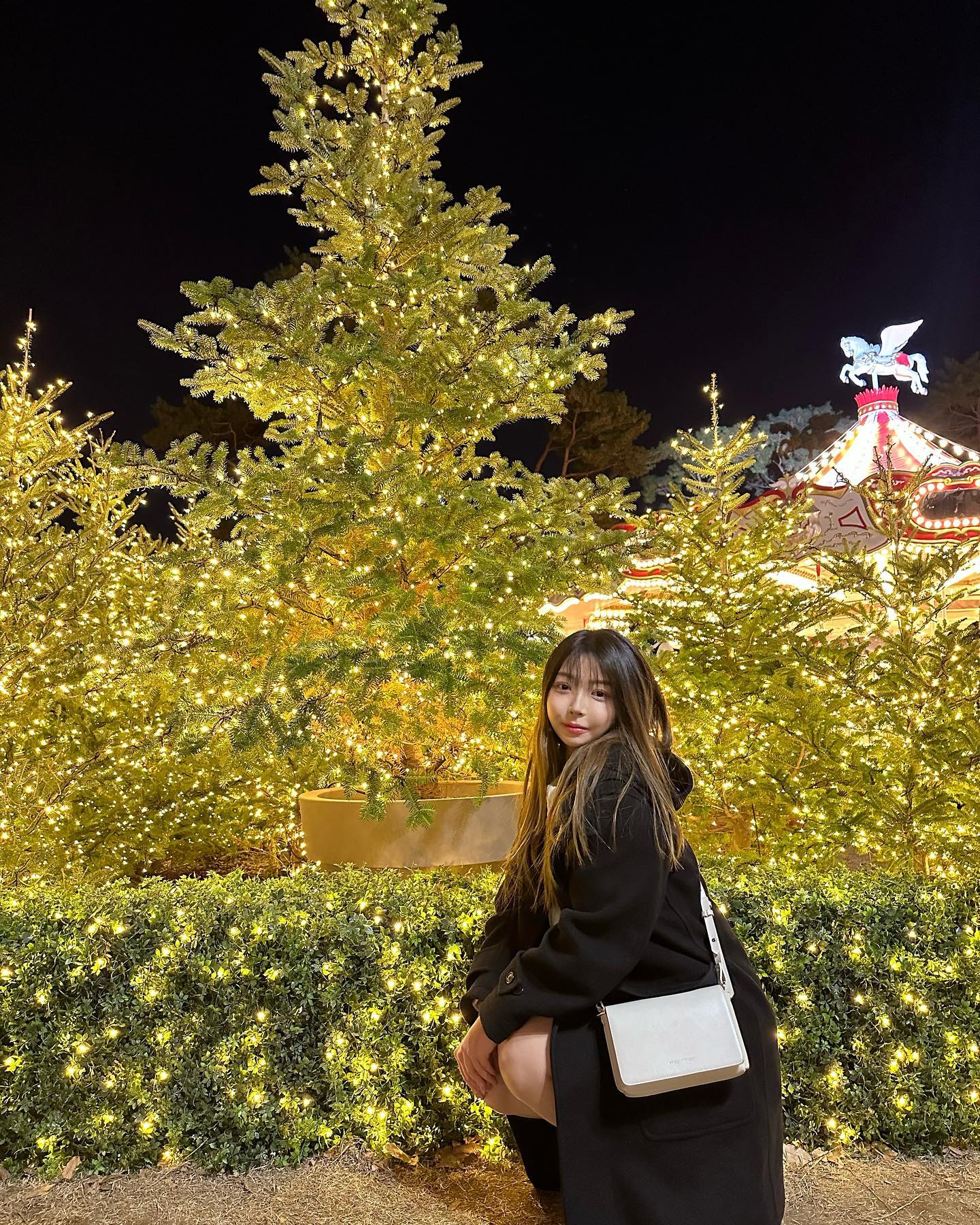 merry christmas ❤️

.

.

.

#맞팔 #맞팔해요 #선팔하면맞팔 #followforfollowback #팔로우 #선팔맞팔 #맞팔환영 #선팔맞팔환영 #선팔하면맞팔 #좋테 #좋아요테러 #좋반 #좋아요반사 #좋반해요 #좋반테러 #셀스타그램 #일상스타그램 #맞팔은댓 #좋테환영 #일상 #데일리 #fff  #likeforlikes #like4follow #빈티지 #크리스마스 #갸루 #ootd #다렉 #트리 #월드타워