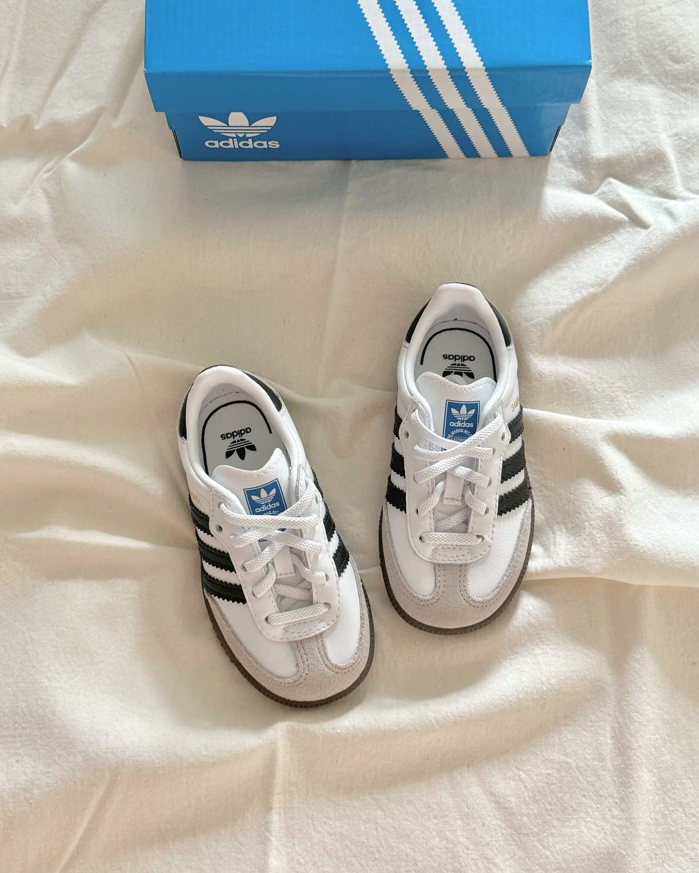 👟🤍