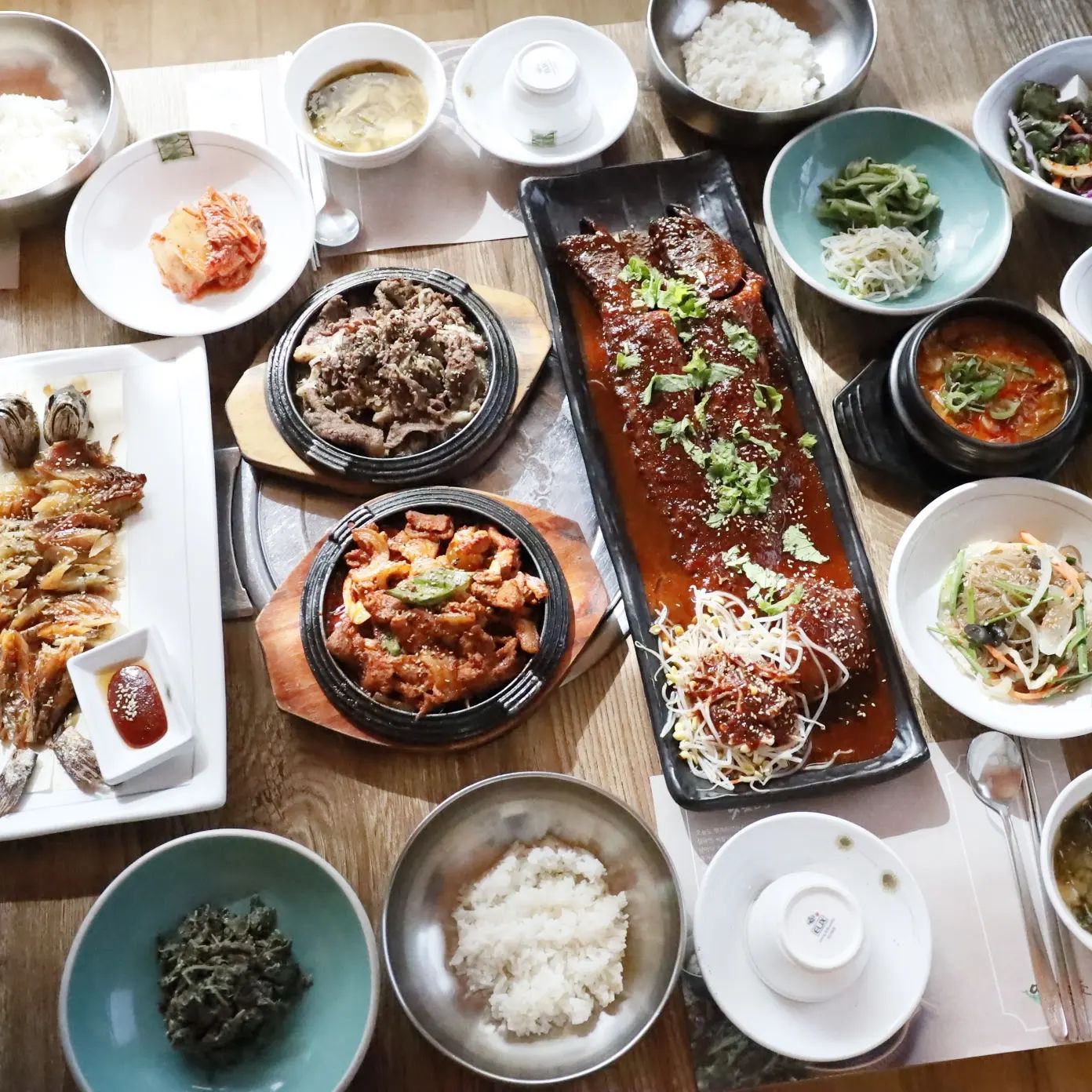 #순천쌈밥
#신대지구맛집
#열무밭애
#순천맛집 #순천신대맛집
#순천보리굴비
#순천국가정원맛집 

순천국가정원맛집
분위기 좋고 맛도 좋아
데이트 하기 딱 좋은 열무밭애입니다!

다양한 메뉴가 있어 골라 먹기 좋으며
특히 보리굴비는 정말 예술입니다!ㅎㅎ