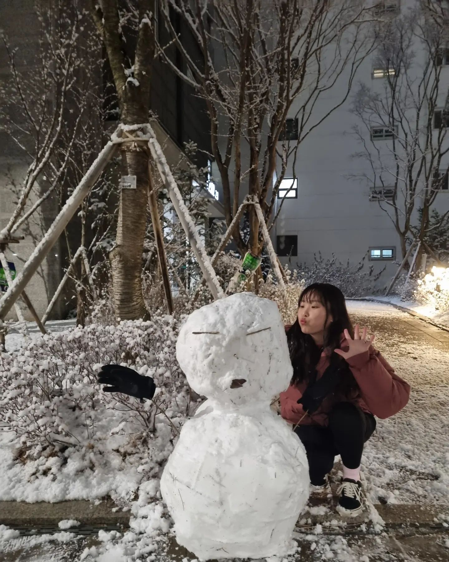 ⛄️만들었다!
.
.
.
#눈사람 #만들기 #나보다큰눈사람 #겨울 #집앞 #일상 #셀카 #daily #dailylook #ootd #ootdfashion #첫줄 #소통 #좋아요 #등산