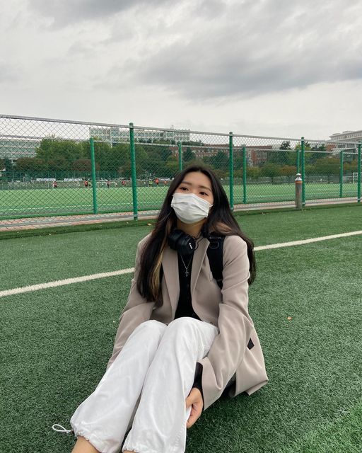하영 on Instagram: "생일날 실습시험 볼 생각에 기분 조..좋아.."