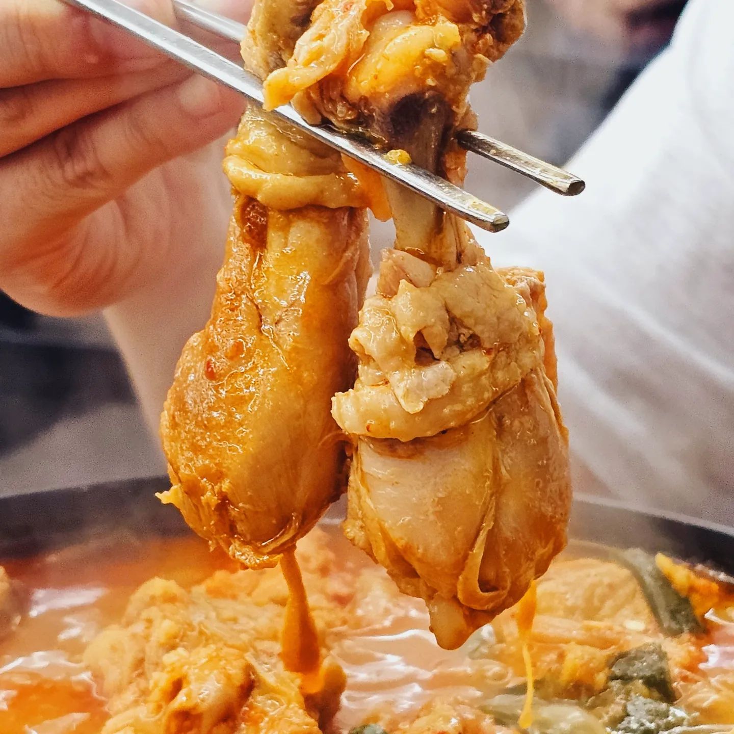 #협찬
풍년 닭도리탕 신촌점 !
얼큰 달콤한 닭도리탕 먹고
싶다면 이곳으로!

수요미식회 3대 닭도리탕 선정된 곳
볶음밥까지 완벽했다
자작자작한 국물이 끝내줌!

#풍년닭도리탕 #닭볶음탕맛집 
#블로그체험단 #신촌맛집 
#신촌닭도리탕 #신촌닭볶음탕 
#닭도리탕맛집 #수요미식회3대닭볶음탕