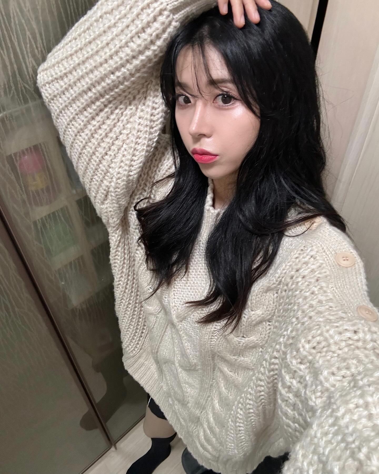 뜬금없지만 만삭 때 입었던 니트 입어보기🤣