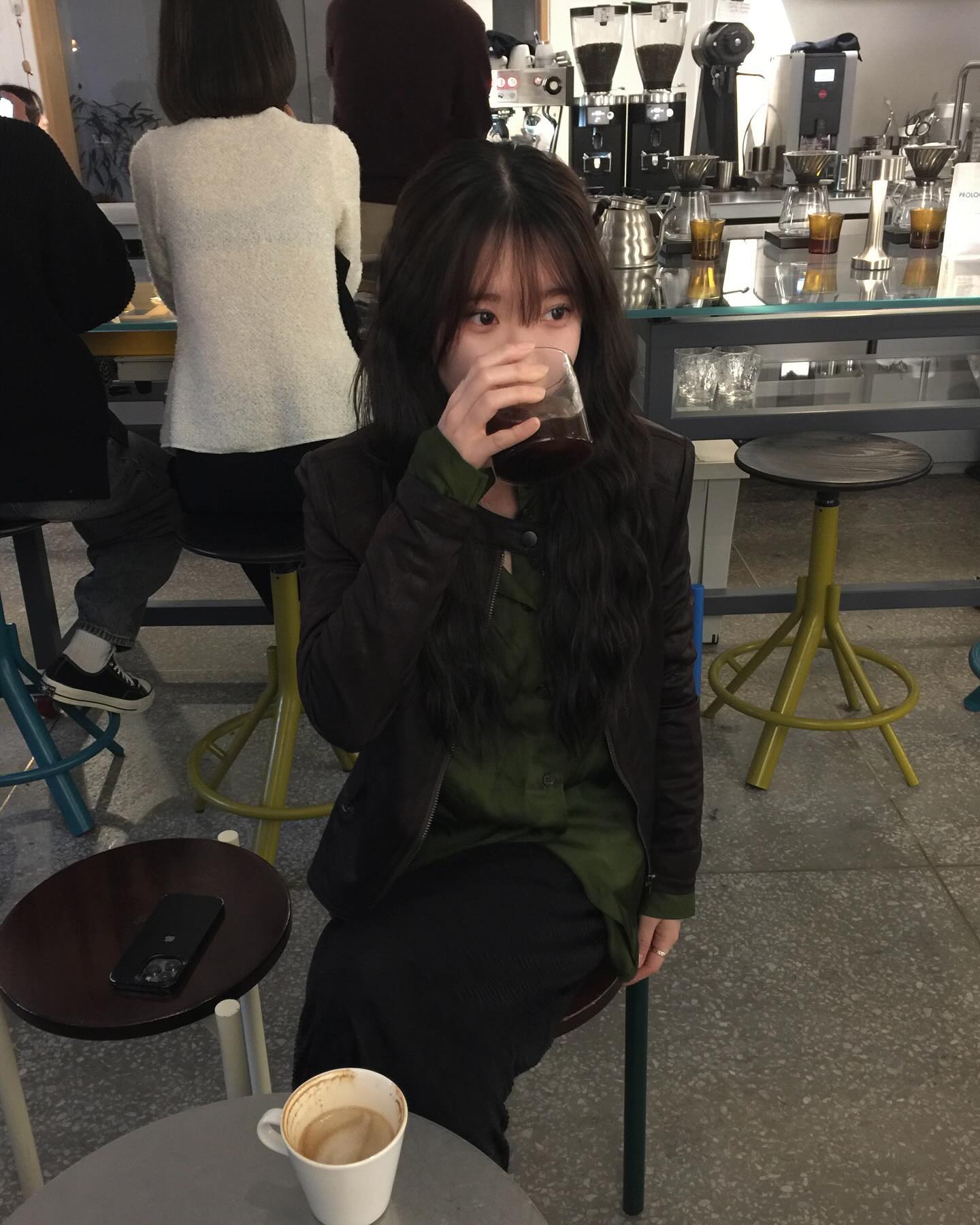 ☕️🎄
.
.
:
:
.

salvadorda_li #aesthetic #moodboard #pinterestgirl  #fashioninspo #motd #ootd  #daily #셀카 #데일리룩 #일상 #오오티디 #좋아요 #좋아요테러 #좋아요반사 #팔로우 #맞팔환영 #좋반 #협찬 #좋테 #선팔 #셀스타그램 #fff #14f #f4f #141 #selfie #daily #follow4like #likeforlikes #like4follow