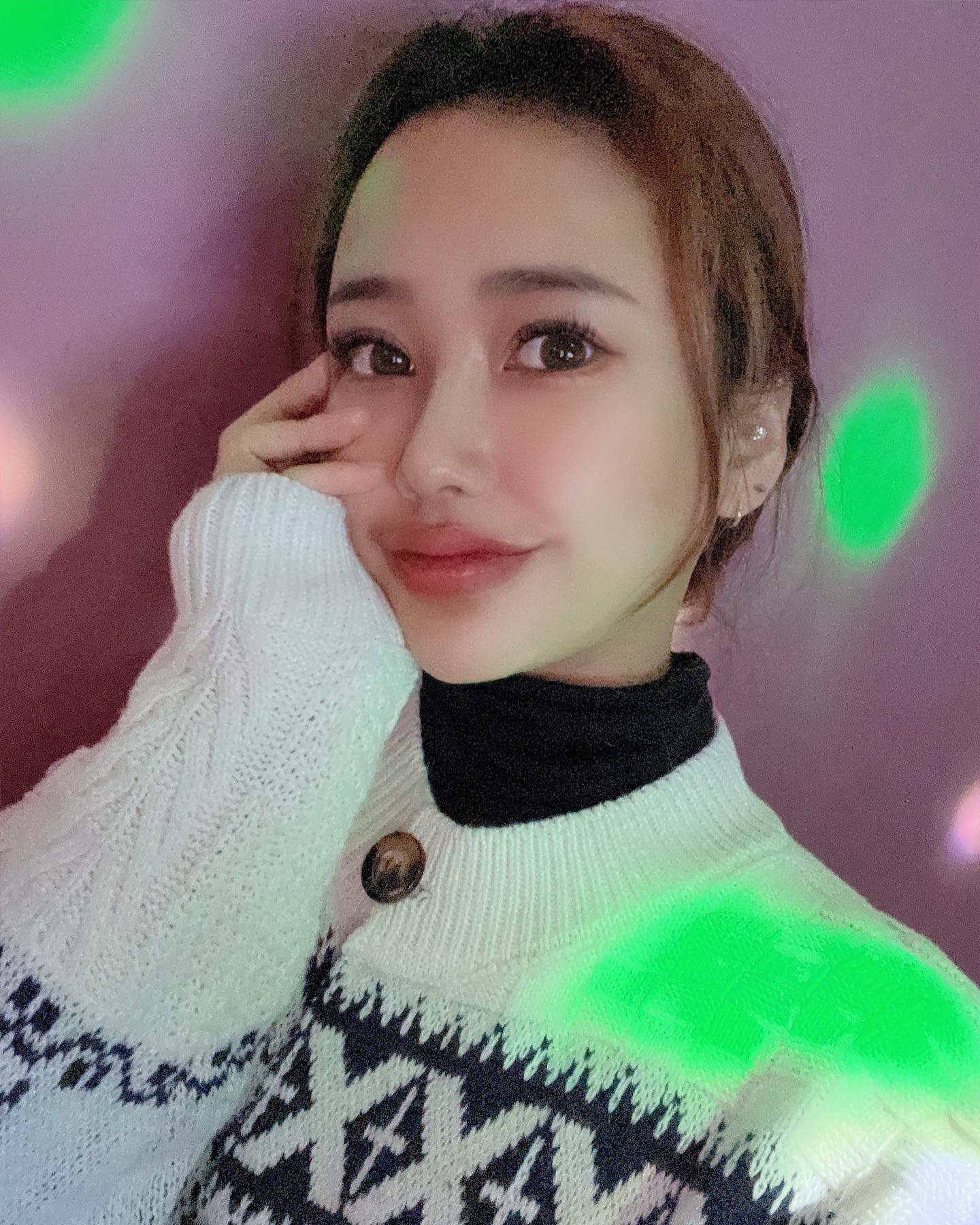 멜설
살쬬서 얼굴 포동포동 새로운 맘맘맘
다이오트(๑•̀ㅂ•́)و