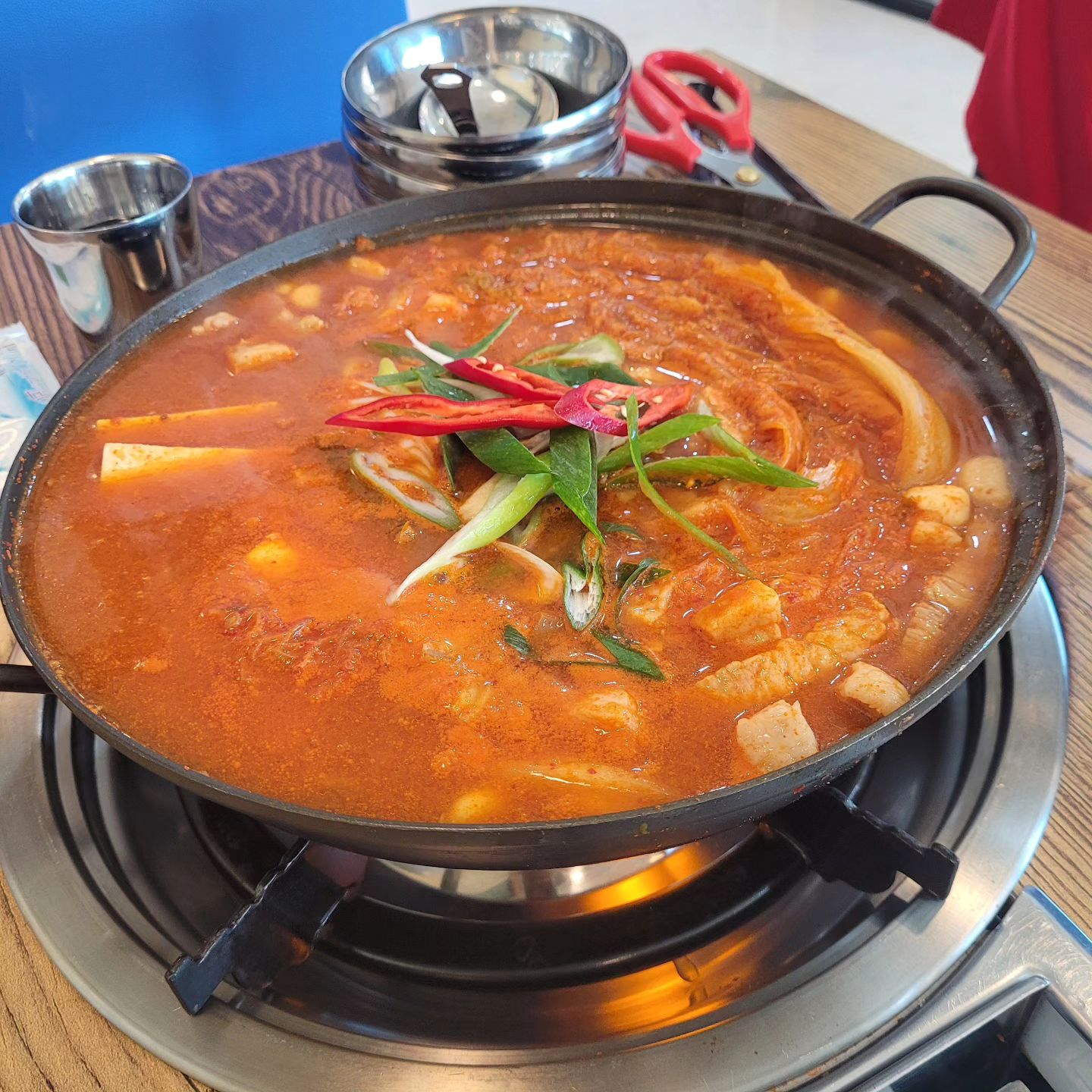 1차 찌개먹고
2차 커피먹고
3차 유니클로 갔다가 집으로👍
오늘도 알찼다❤️
#캠핑의자좋아요 #캠핑테이블좋아요 #블루샥아메0원