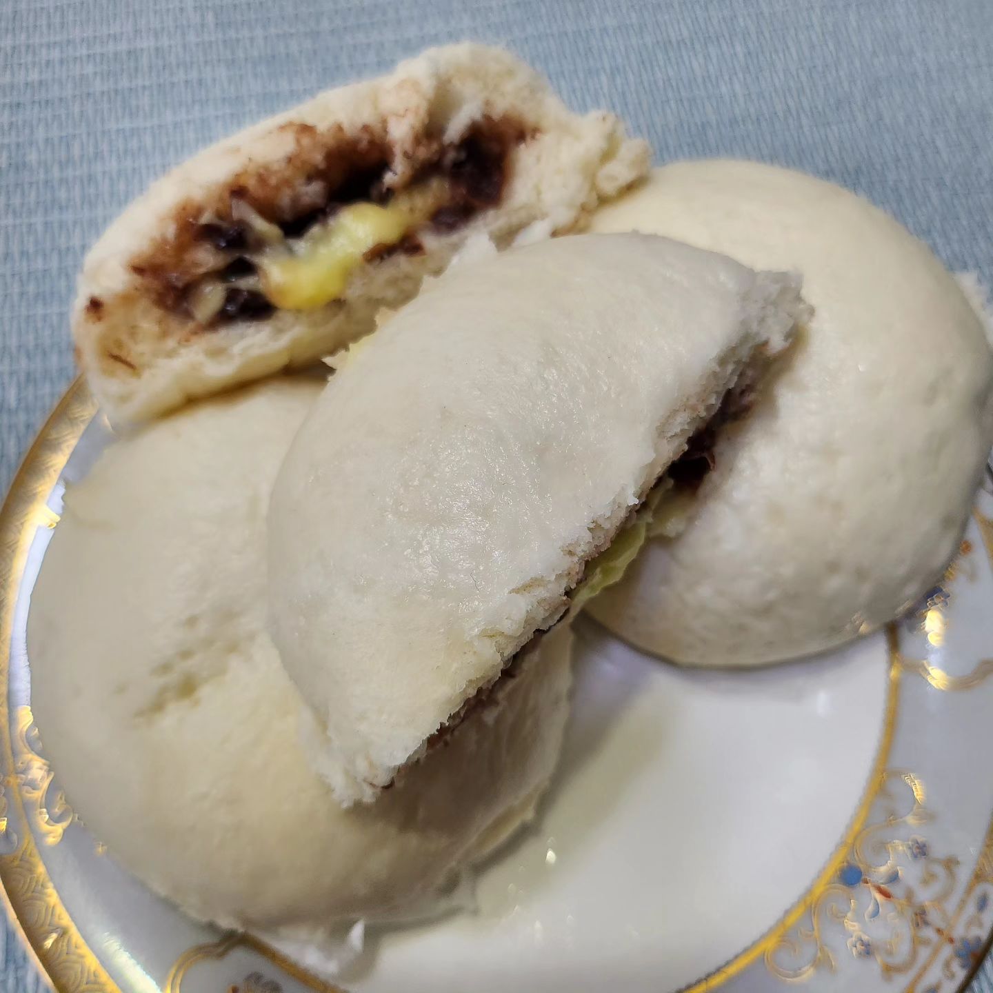 #협찬 #할인판매 

앙버터라니 🥰😍
이거는 맛이 없을수가 없어용...
팥이랑 버터 조합은 최고입니다
달달하면서 부드럽구 호불호가 없어용😋
온가족 맛있게 먹을 수 있는 간식임미당😘

#호빵 #앙버터 #컬리호빵 #삼립 #버터 #호빵추천 
#삼립호빵 #삼립빵 #맛스타그램 #존맛탱구리 #겨울간식