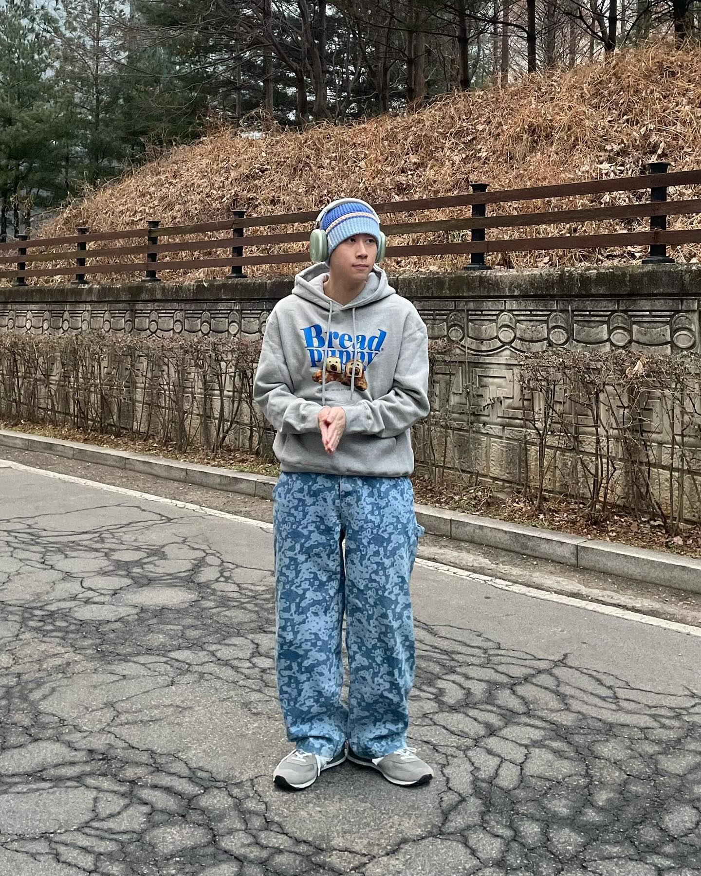 즐거운 일요일 보내세요✨
추운듯 안추운듯 요상한 겨울에 입기 좋은 후드✨
귀여운 그래픽이 있는 후드✨
커플템으로도 좋은 후드✨
낭낭한 핏이 이쁜 후드✨
그냥 짱 이쁜 후드✨
radineo_official
#라디네오 #radineo #커플후드티
#꾸안꾸 #후드티코디 #후드티