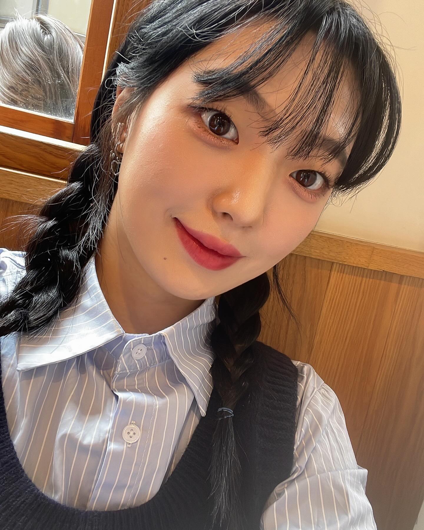 🍙
오랜만에 셀카 올리기🙈