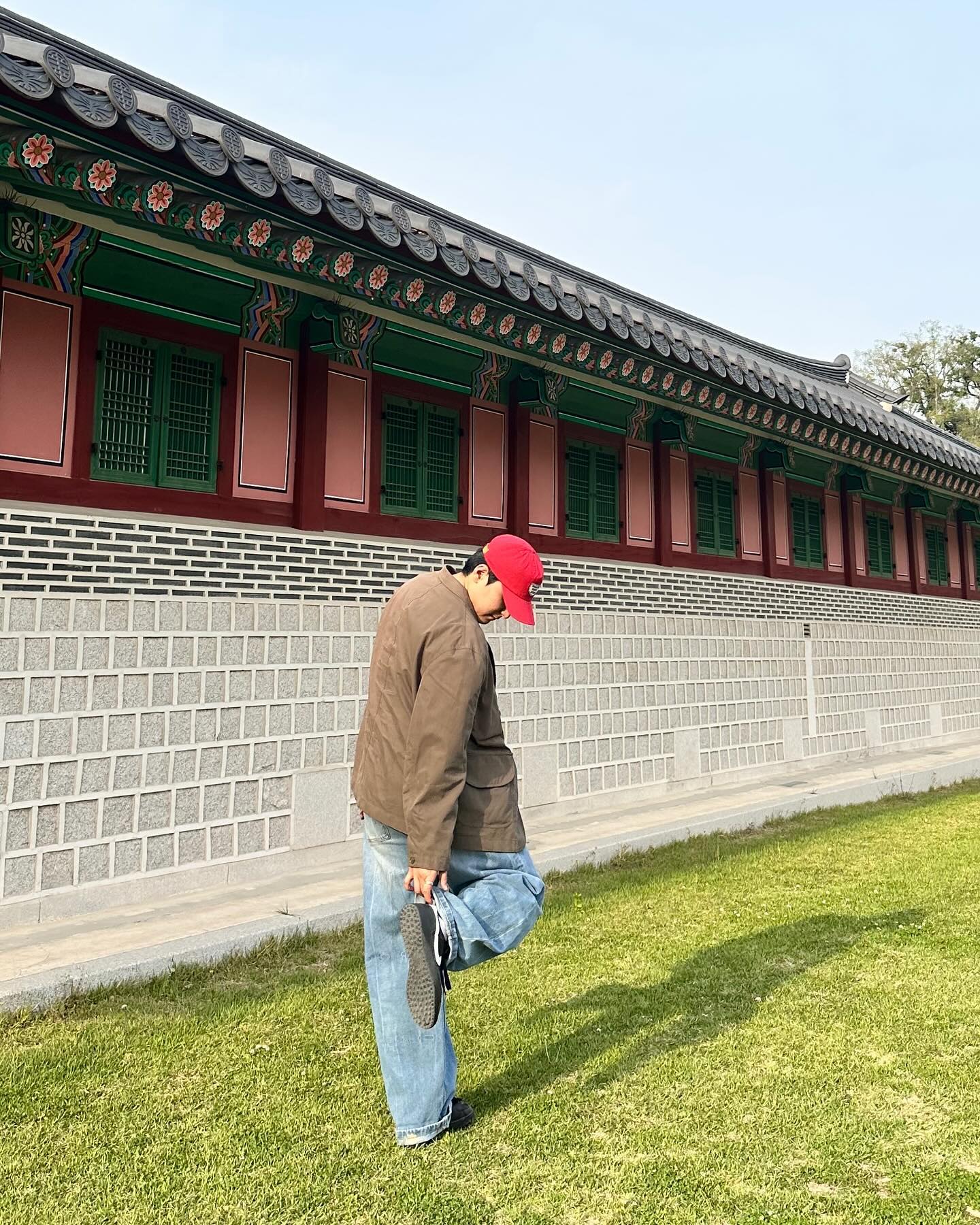 경복궁에서 서촌까지

#경복궁 #서촌데이트 #아키비스트 #daily #남자코디 #데이트룩코디