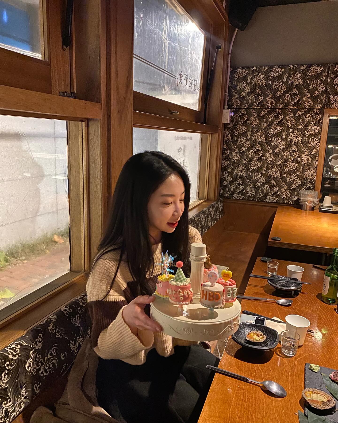 찬트 10월 솔이 12월 나 2월 
겨울은 생일파티로 가득하구만?😎

#대구 #파티 #반가워 #동성로 #삼덕동 #호의호식