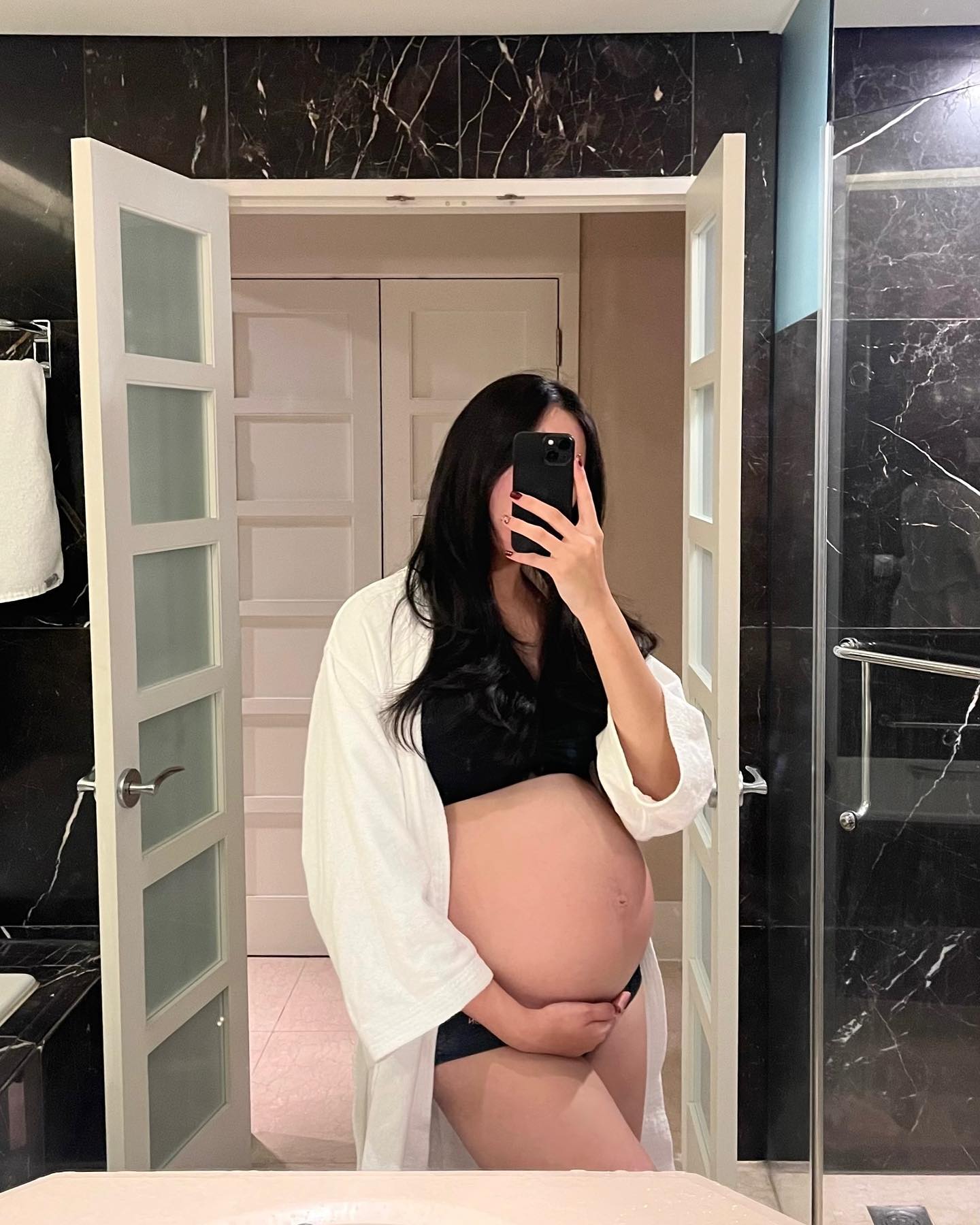 이제진짜 예정일기준 찐두달 남았는데
왠지 더 빨리나올거같은 촉이,……
너모 떨리고 무습 ……😬🫠🫠
#31주차 #31weeks #dday59