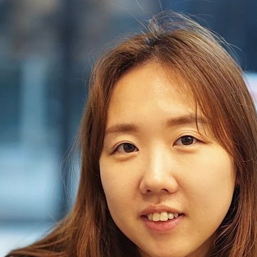  18년차 보육교사 몽시르의 육아 다이어리 on Instagram: "흔한 커피맛에 질리셨거나 핸드드립 커피를
즐기시는 인님들이 계시다면 이 제품 놓치지 마세요♡

오늘 인님들에게 소개할 제품은 맥널티에서 나온 핸드드립 버라이어티 세트 입니다

다채로운 맛과 향을 느낄 수 있는 싱글오리진 원두 5종 구성(각 6개입씩 총 30개입)한 제품으로

하루 1잔 씩 한달을 마실 수 있는 드립백 선물세트로도
정말 너무 좋은 제품이에요.

로스팅만 25년을 해온 커피계 장인급 기업 맥널티가 직접 만든 핸드드립 제품인 버라이어어티 세트는

커피 전 분야 HACCP인증은 물론
320개 검사 항목을 통과한 생두만 사용하는 안전한 커피
커피라 정말 편하게 커피의 본연의 맛만 즐기시면 되요.

원두 가는것도 일인데 생략하고 드립만 하면 되는
간편함은 나중에 캠핑이나 여행때 챙겨가셔서 
아침에 풍경을 보며 커피맛을 즐기시면 더욱 하루의
시작을 멋지게 할수 있지 않을까 싶네요 ㅎㅎ
.
.
.
#맥널티#맥널티커피#커피#드립백#핸드드립#드립백세트#드립백선물세트#커피종류"