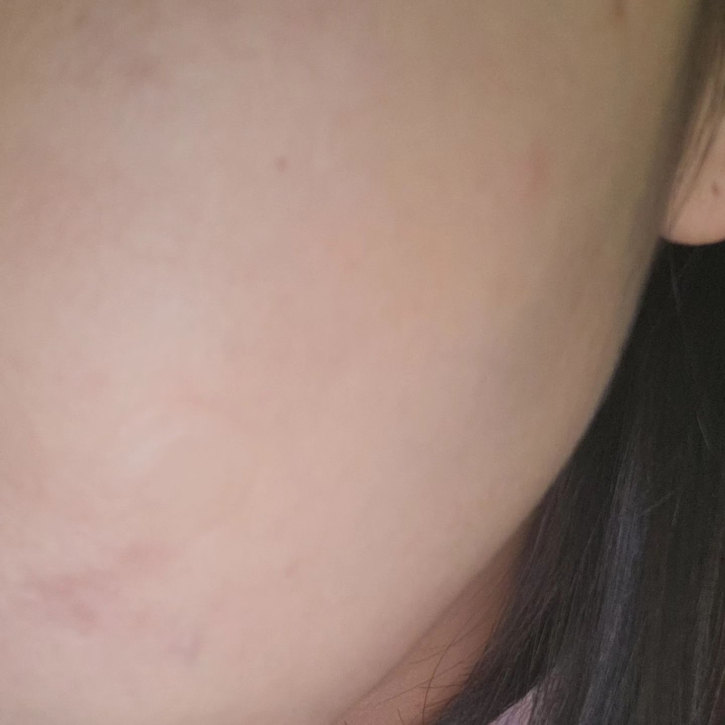 #비플레인 에센스를 쓰고 화장했더니 보습이 촉촉하게 되어서 좋다
#제품제공