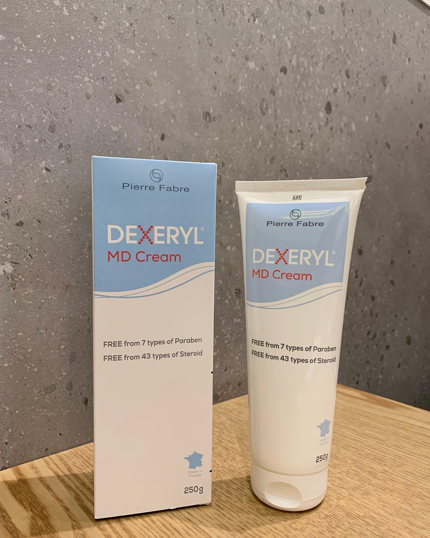 이번 겨울은 덱세릴로 건조함 걱정 끝!
끈적거리지 않으면서 좋은 성분만 있어서 완벽 보습이라니~

#피에르파브르 #덱세릴 #MD보습제
