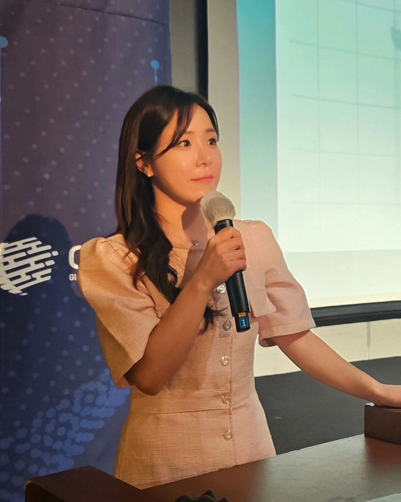 지난 달 행사사진도 쓰윽 정리해보아용🧚‍♀️
벌써 3번째 재섭외 기업행사부터 워크샵, 골든벨, 음악회까지 
방송만큼! 다양한 행사들도 함께 한 지난달 ꈍ◡ꈍ 
만족스러운 행사를 위해 긍정에너지와 센스까지
겸비한 #MC김현아 와 3월도 행복해보아용><💕

#행사섭외#아나운서섭외#진행자섭외#공식행사#레크레이션mc#프로필