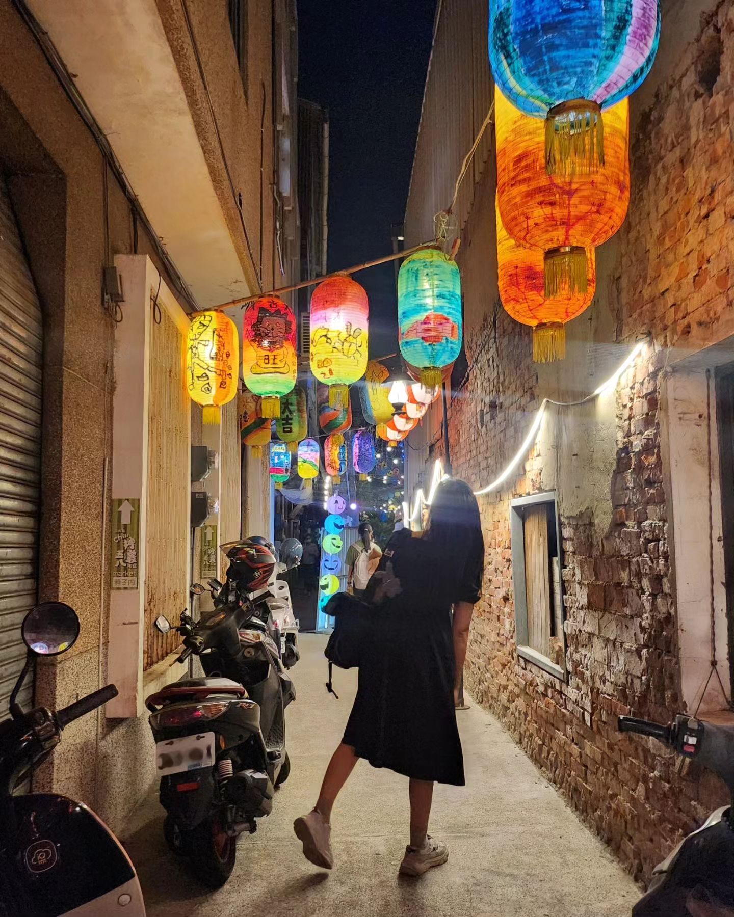 🇹🇼이제야 꺼내보는 대만여행1
올릴게 너무 밀려서 겨우겨우 꺼내는 여행기ㅋㅋㅋㅋ
이제 기억도 잘 안나는데 브이로그는 어떻게 편집할런지 모루겠넴...ㅎ
맨날가던 타이페이말고 가오슝 여행도 생각보다 재밌었당!!
말 좀 통하는 사람들한테 더 추천하는 여행지👍🏻