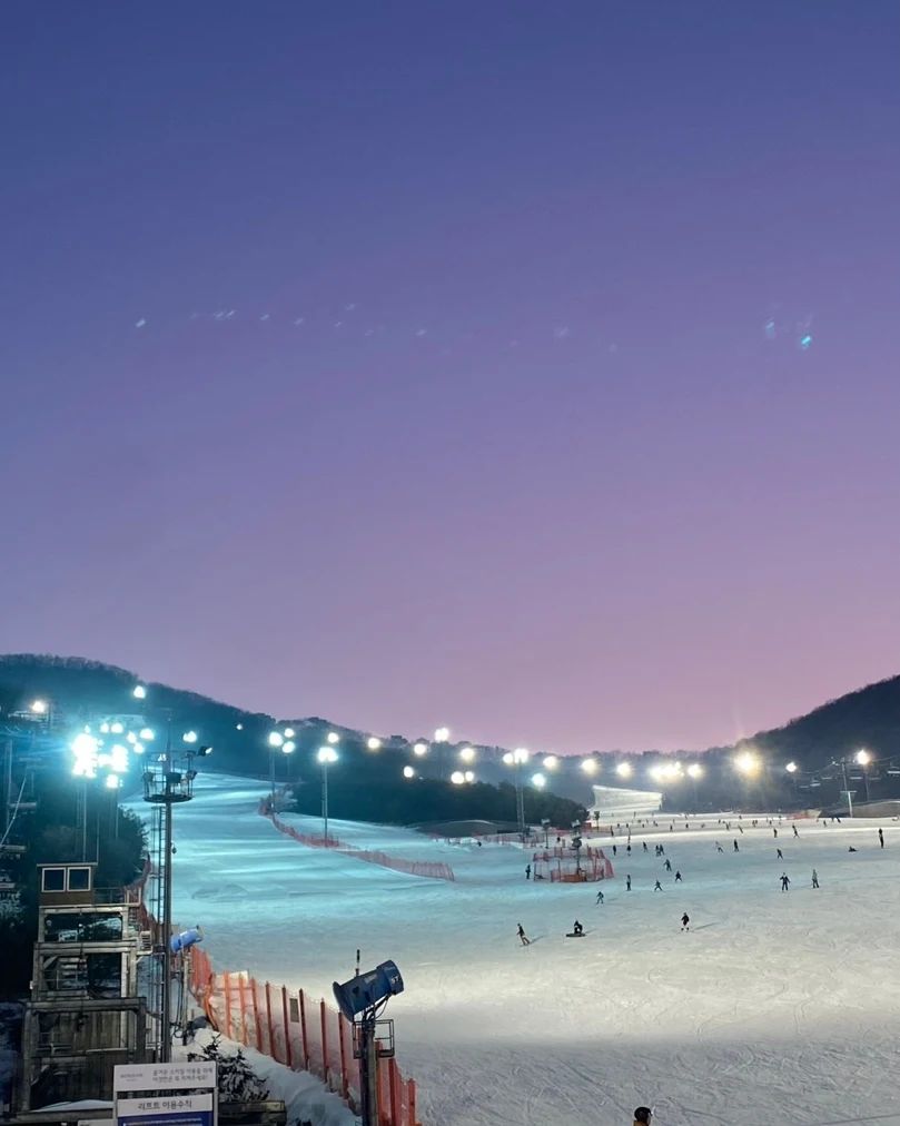 여름 오기 전에 올리는 스키장 사진 🎿
올해 겨울에는 같이 보드 도전해보겠숴,,