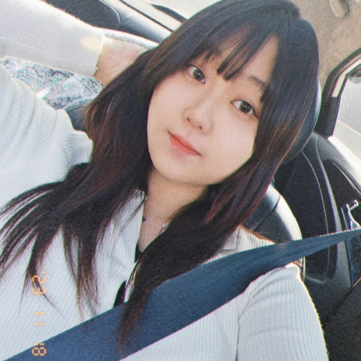 머리를 자를까 말까〰️🤔