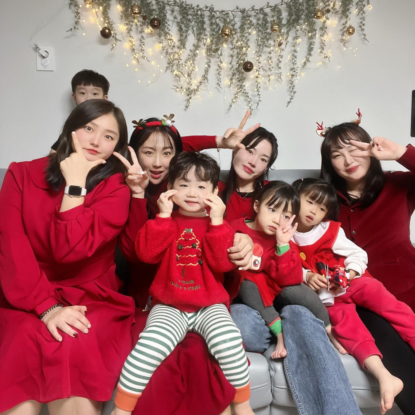 즐건 크리스마스 파뤼🎈
파티에 늘 진심인 우리들. 아이들도 우리들도 매우매우 신나쮸
#merrychristmas