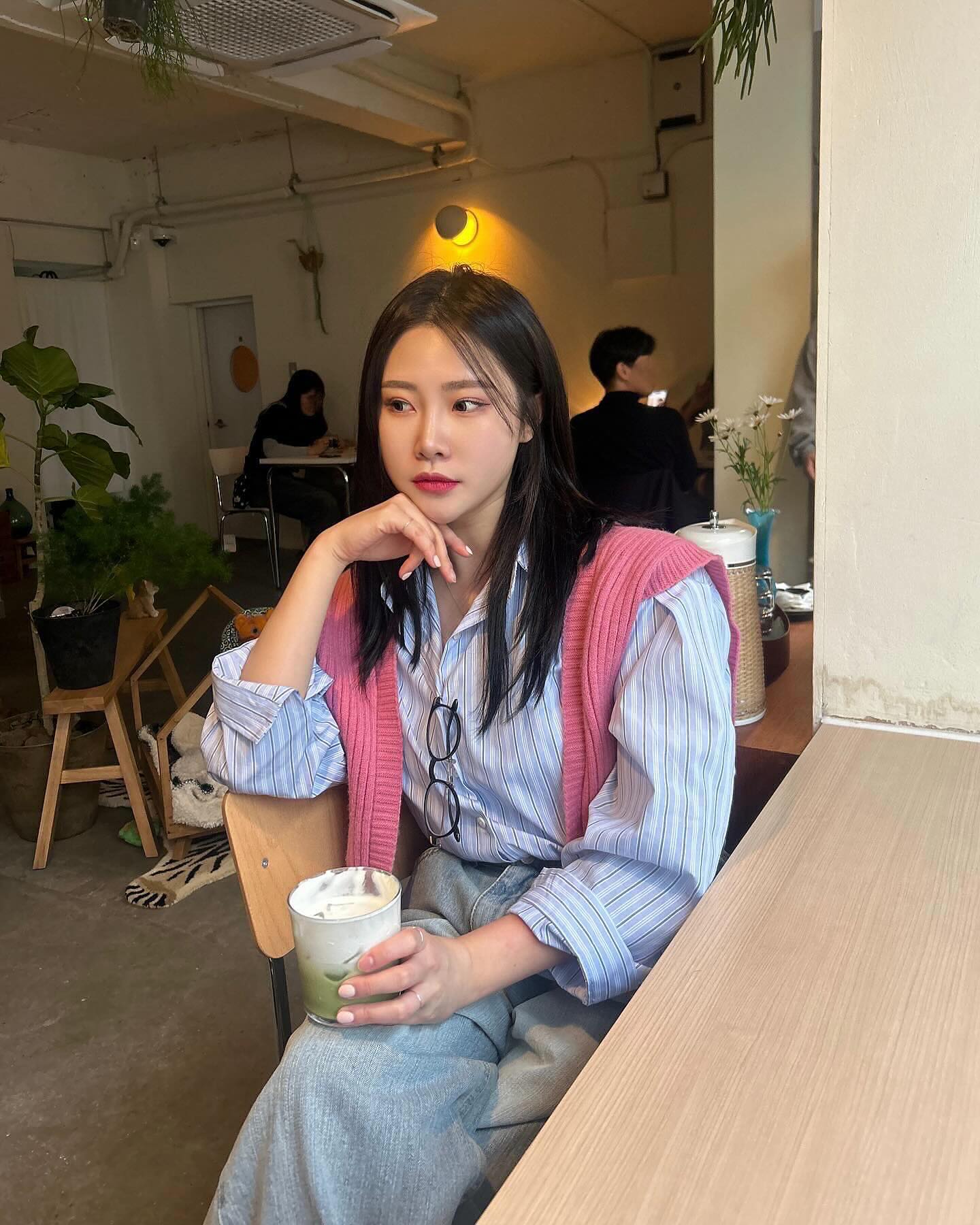 봄🌸으니👩🏻 
그리고 새로운 모든것을 사랑하는 마르코🐶

#카페피크닉