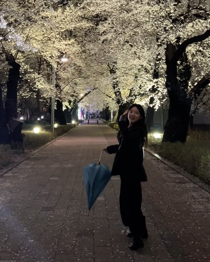 작천정 다 좋은데
이상한 색깔조명 좀 안쓰면 안되나요? 🥺