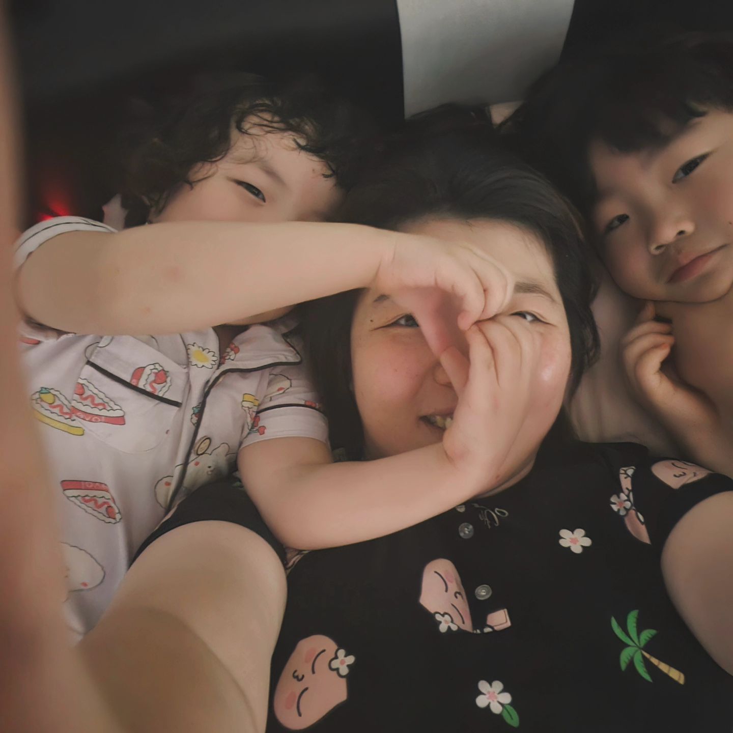 인생은 언제까질지 모르니 즐겁게

아이들과 
가끔 내가 환자였단걸 잊게~

스트레스안받게 살고싶다

즐겁게만 살자 

지금에 최선을 
최선의 선택만으로

 
#모야모야병 #간접문합술 #수술2년차