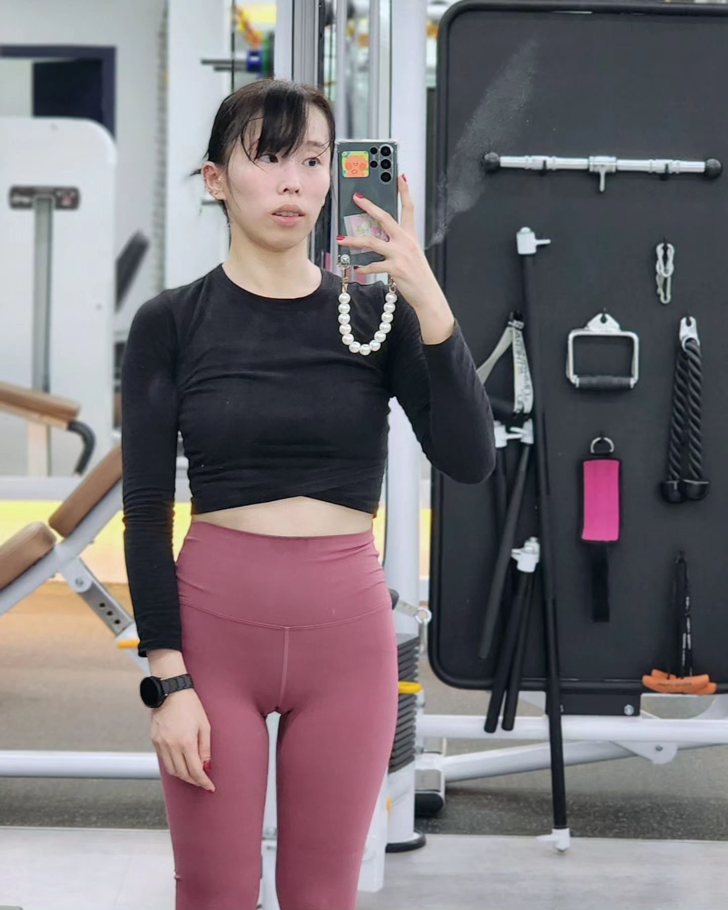 월요일 시작부터 하체요...?
유산소 30분 해도 되냐고 했더니
그럴거면 스텝퍼 하라는 쌤..👻...

#운동일기
·바벨 스쿼트
·원 레그 프레스
·레그 익스텐션
🚸무릎 쭈욱 펴주기
(뻣뻣해서..→ㄴㄴ더 펼 수 있음)
·레그 컬
·힙 어브덕터
·스텝퍼 30분

#직장인운동 #어운완 #할수있다 #운동습관 #pt후기 #개인pt #오가닉피티 #하체에하체 #월요일엔 #하체국룰