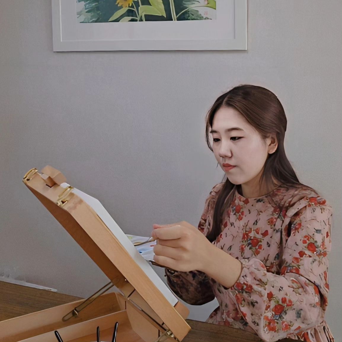 X challenz.official

취미로 미술 하시는 분들,
집에서 화실같은 분위기를 내며 작품 그리고 싶은 분들!

실내에서도, 야외에서도 사용하기 너무 편하고 활용도가 높은
'챌린즈'의 '휴대용 이젤'을 사용해보세요 🩷

저도 직접 사용해봤습니다 ☺
수납이 가능하면서 이젤의 역할을 제대로 해내는
아이디어 상품이랍니다 🫶🏻

이젤에 나만의 이니셜이나 각인을 새길 수 있어요!
저는 제 영어 이름인 'Spring'을 새겨보았어요♥️

#광고 #협찬
#챌린즈 #그림이젤 #휴대용이젤 #나무이젤 #챌린즈테이블이젤 #그림취미