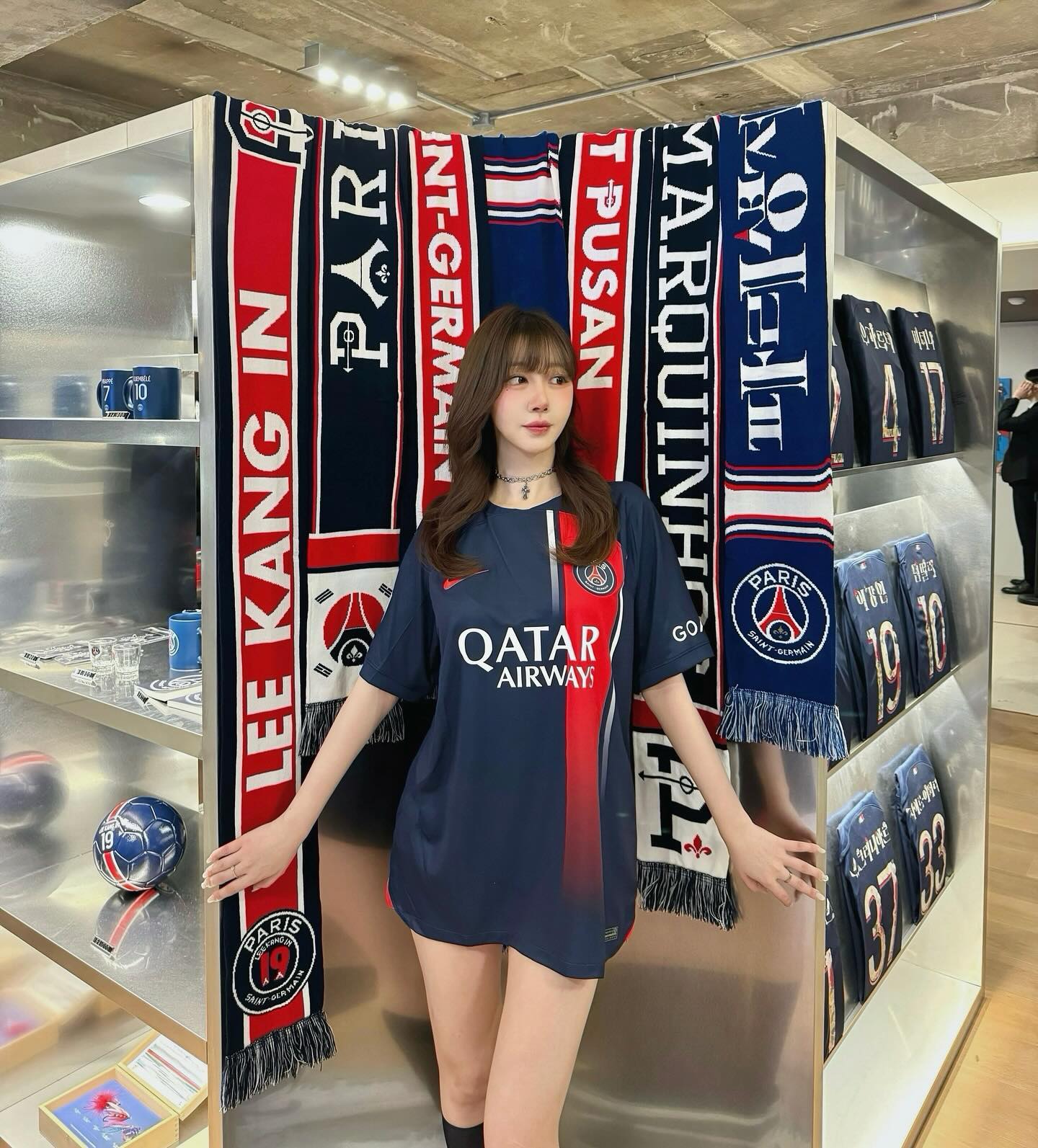 새로운 PSG 한글 유니폼과 함께한 이번 뷰잉파티도 넘 긋긋 🔴🔵~