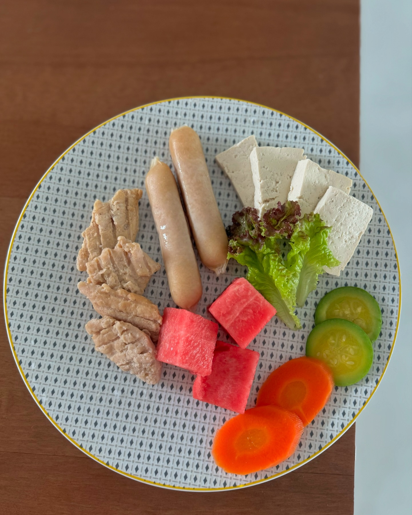 ✨식단

닭가슴살
닭가슴살 소세지
두부
상추🥬
수박🍉
삶은 애호박🥒
삶은 당근🥕

 #클린식단 #다이어터 #다이어트 #다이어트식단 #헬스타그램 #도시락 #식단추천 #다이어트간식  #유지어터 #식단일기 #식단관리 #다이어터소통 #식단공유 #다이어트소통 #다이어트레시피 #유지어터식단  #오늘식단 #운동소통 #건강식단 #건강식 #식단기록 #다이어트도시락 #도시락식단 #도시락다이어트