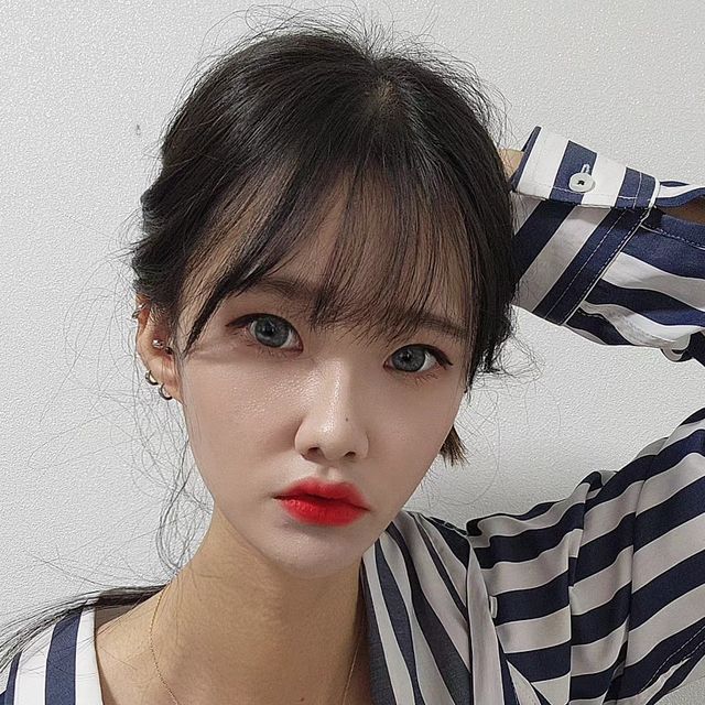 @eun.__.mi0313 on Instagram: "#제품협찬 <슬림9 편해 브라> 슬림 9 편해 브라는 윗가슴이 부족해서 컵이 들떠 불편하거나 평소 브라 안으로 티셔츠가 들어가는 작은 가슴,새가슴을 가진 사람들의 고