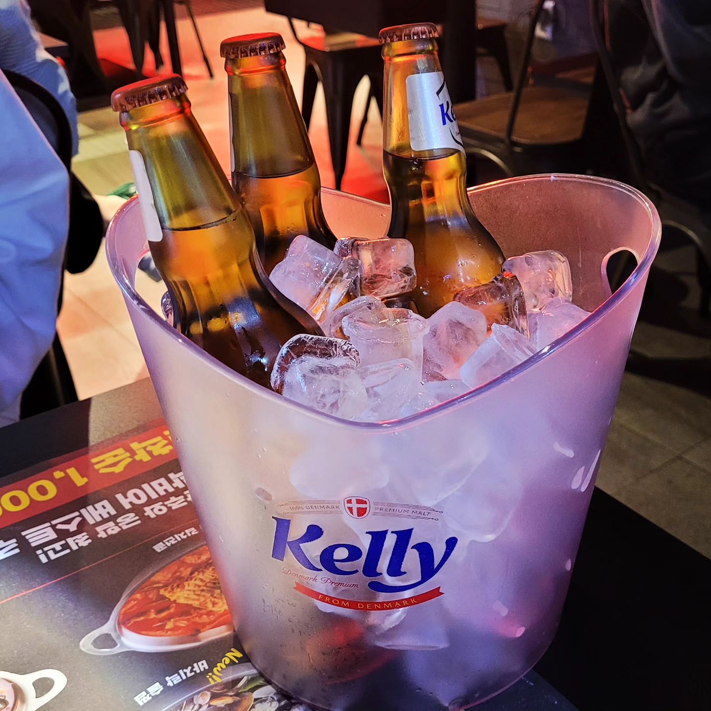 📍켈리 2+1 이벤트 
📍맥주 한잔 서비스
📍트러플치즈포테이토 7900

이차로 간단 마시기에 딱 👍
안주 가성비 조으고
켈리 이벤트도 조으고
마곡 발산 주변  식당 영수증 들고가면 
생맥주 한잔 무료.
단 그날 영수증이어야 함요
😁😁😁

#로드락비어마곡본점 #로드락비어 #켈리이벤트 #맥주한잔무료 #마곡술집 #마곡맥주