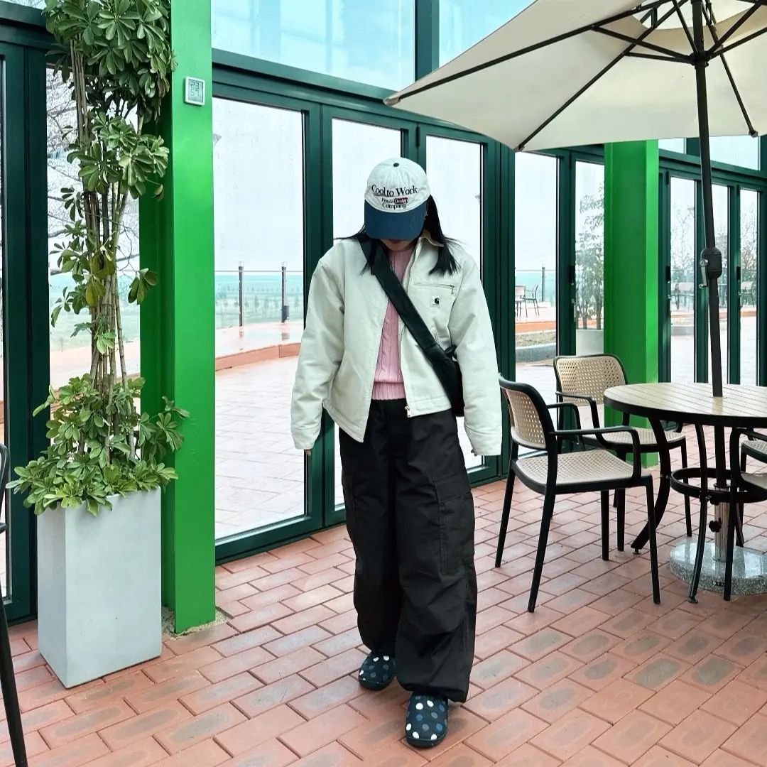 날씨가 오락가락?
이럴때 카코팬츠 만큼 편한 바지 업다..!

carharttwip_kr 진짜... 예뻐서 맨날 입고
gu_for_all_ 카코팬츠 핏은 지유가 최고🫰
