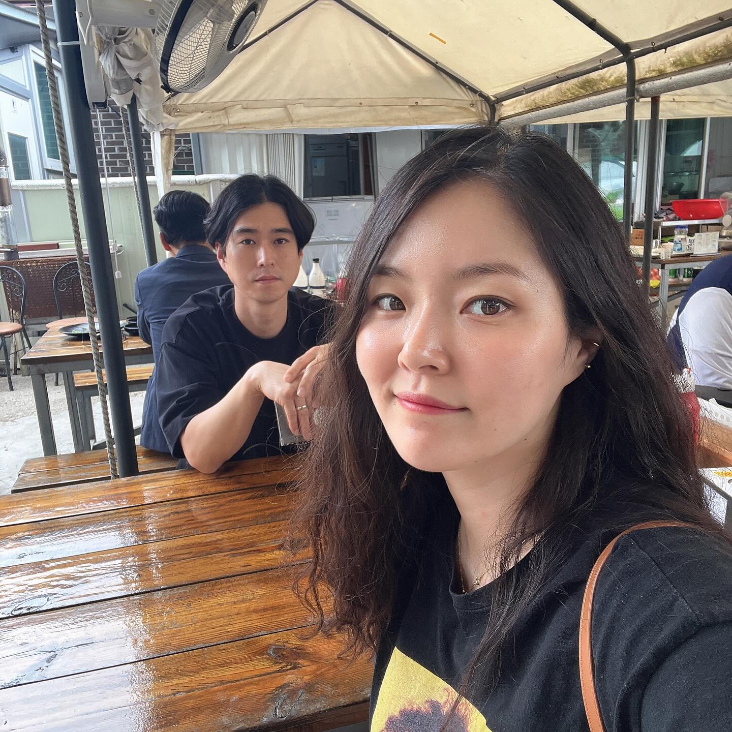 ⠀⠀⠀⠀⠀⠀⠀⠀⠀⠀⠀⠀⠀⠀⠀⠀
오랜만에 광교산비빔밥!!!
운동헤이러 나때문에 등산없이 밥만ㅋㅋㅋ
오빠는 운전해야하니까 나만 막걸리❤️
낮술조오타!!!