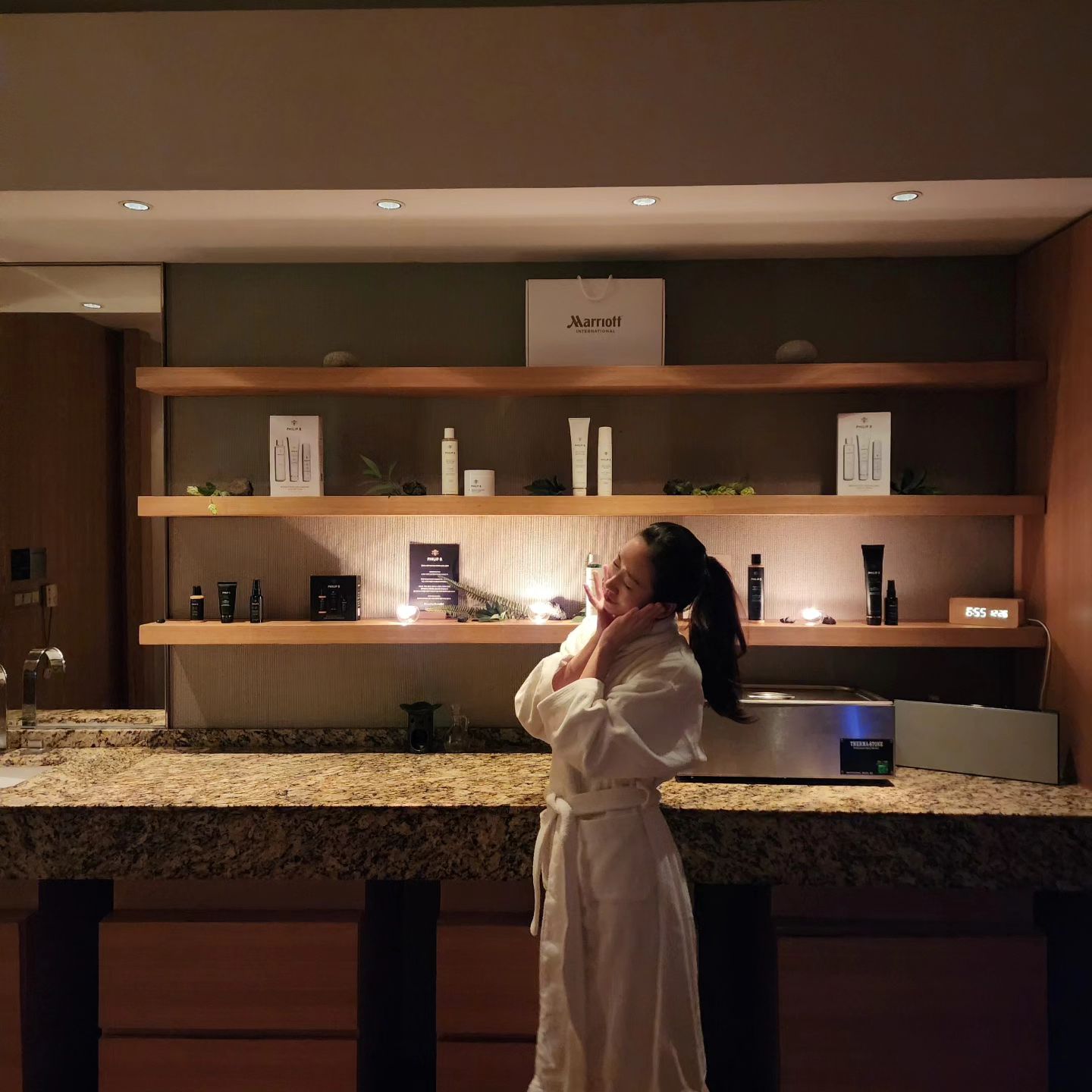 완전 개운해 클스마스 프레젠또 고마워요 최산타🎅💜
.
.
#수스파 #soospa #메리어트호텔 #marriothotel #daily #힐링 #therapy #여의도메리어트 #hotelspa #institutesthederm