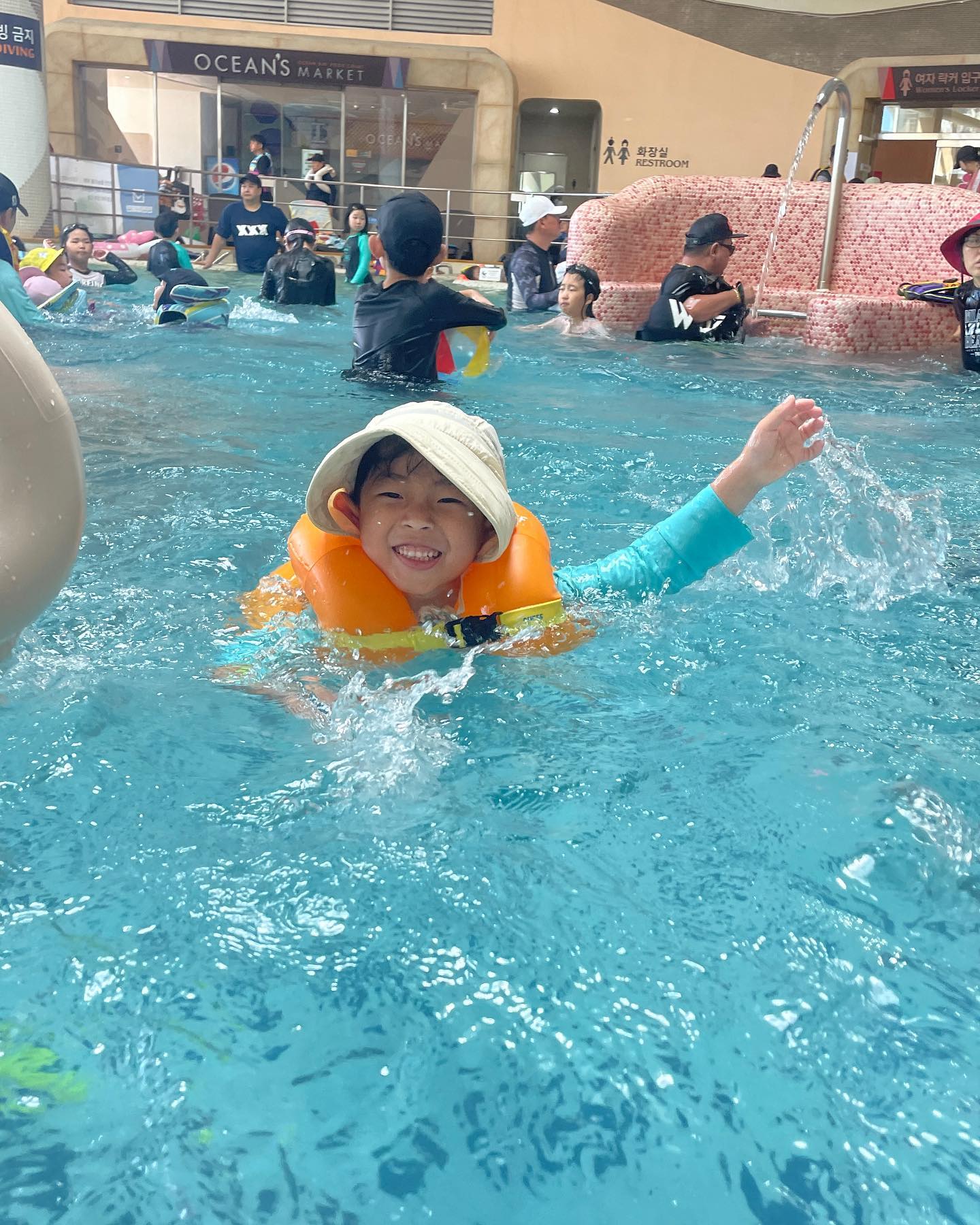 지난 7월말 여름휴가 ☀️
물놀이가 젤 좋은 따오닝 
#지난피드올리기 #여름휴가 #소노캄거제 #워터파크