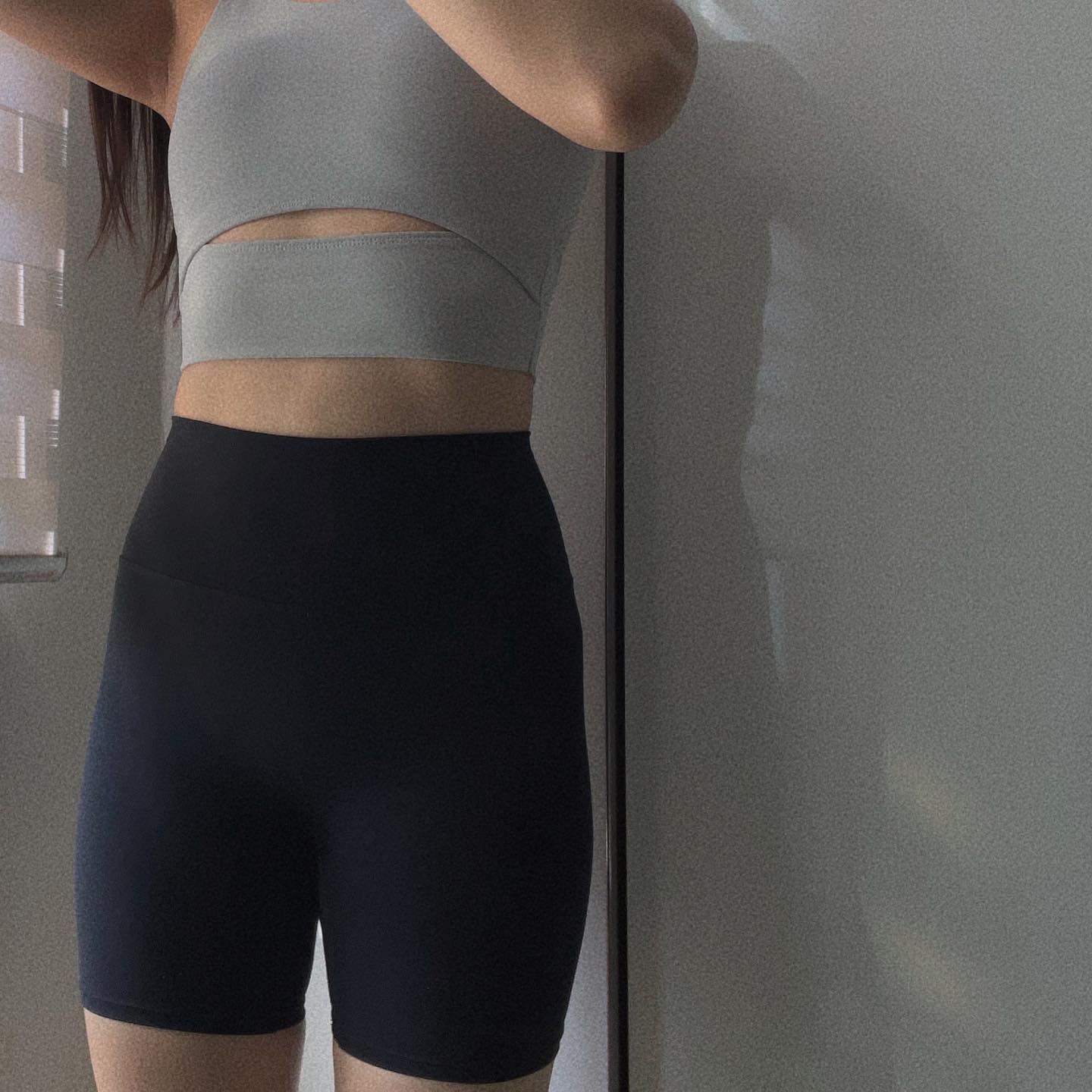 헬스장 가려고 옷 갈아입었는데 못간사람🙋🏻‍♀️

주말에 탄수화물 많이먹어서 힘폭발 쌉가능이었눈뎅,,

아쉬운대로 사진이라도 찍어😊
.
.
.
#그렇게 #돼지가되어간다